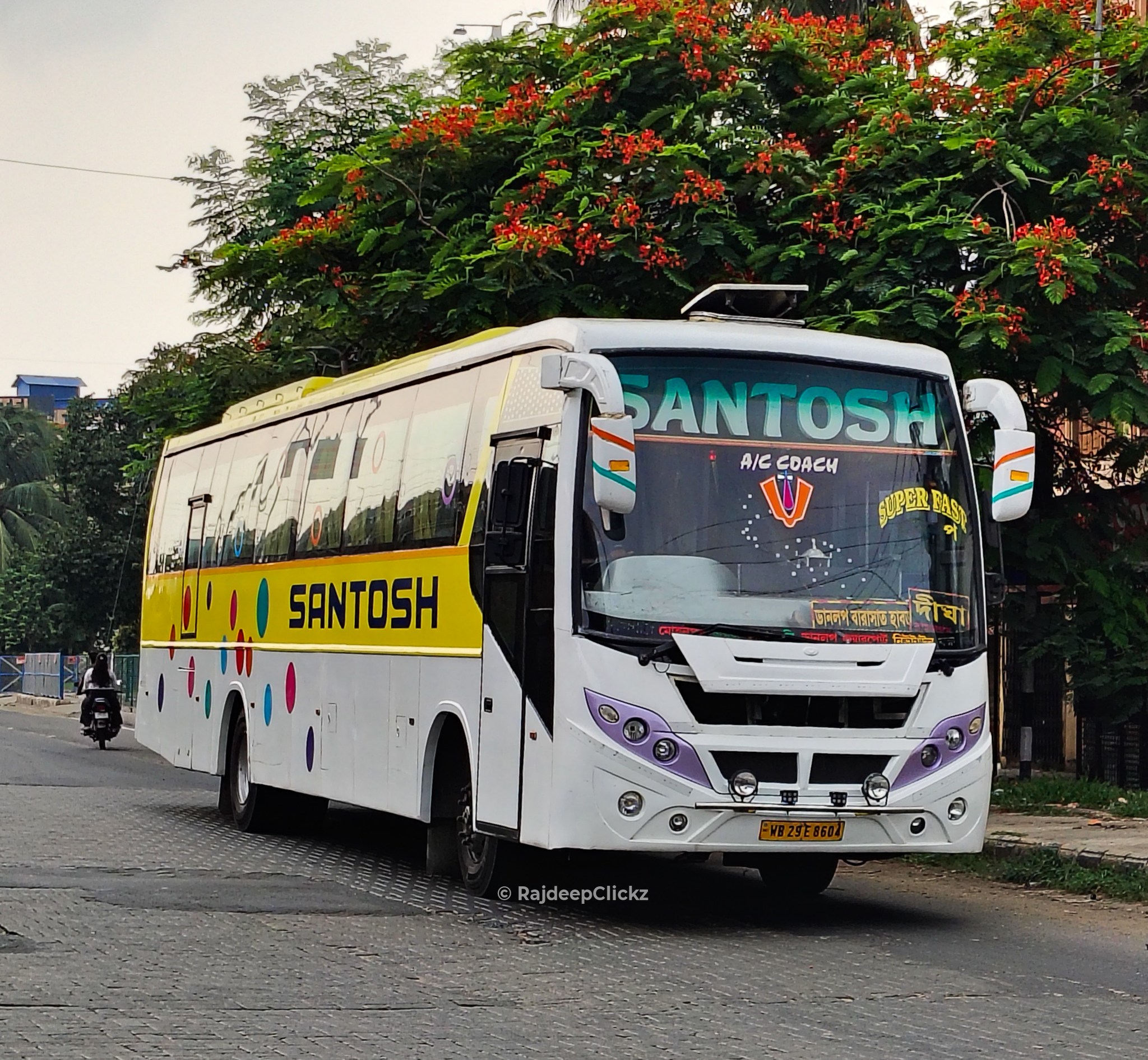 LION Travels TN-12BF-7977 Bharat Benz 1824 BSVI MG GliderZ+ AC