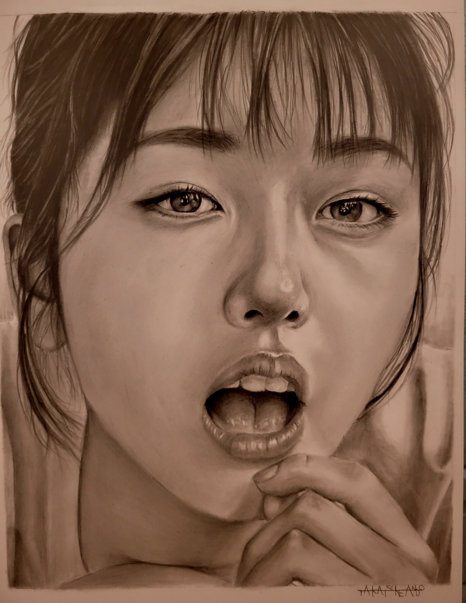 写実鉛筆画 小芝風花さんA3ケント おはようございます🙇 小芝風花さんです。 彼女は明るい笑顔が印象的