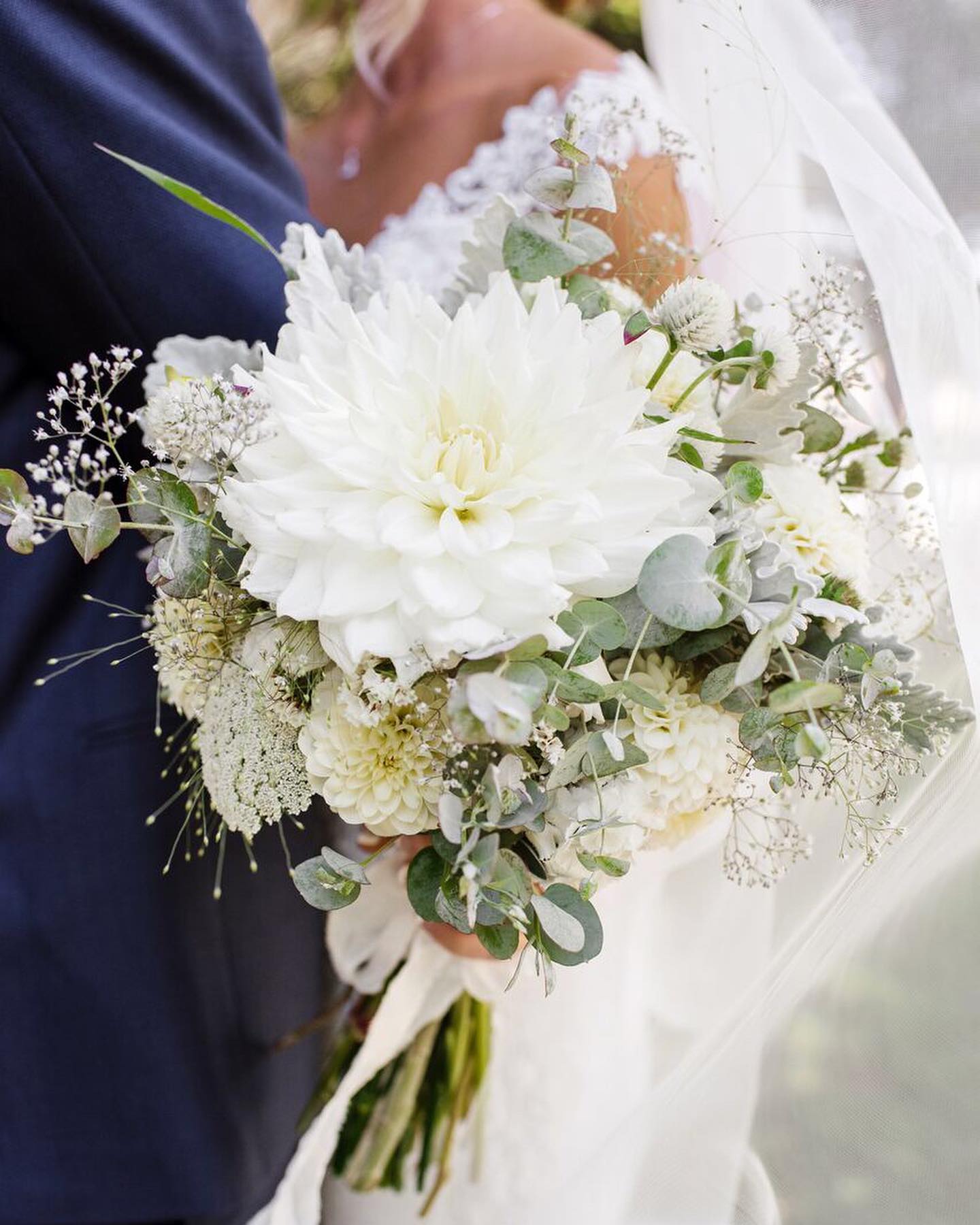 This fresh summer wedding was so clean... - Dutch Roots Farm