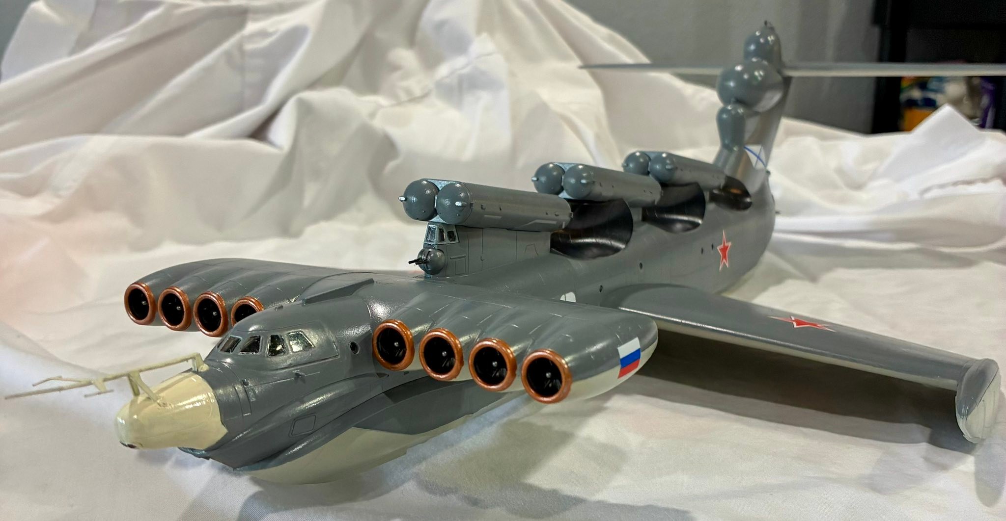 Takom 1/144 scale Lun class Ekranoplan model kit review