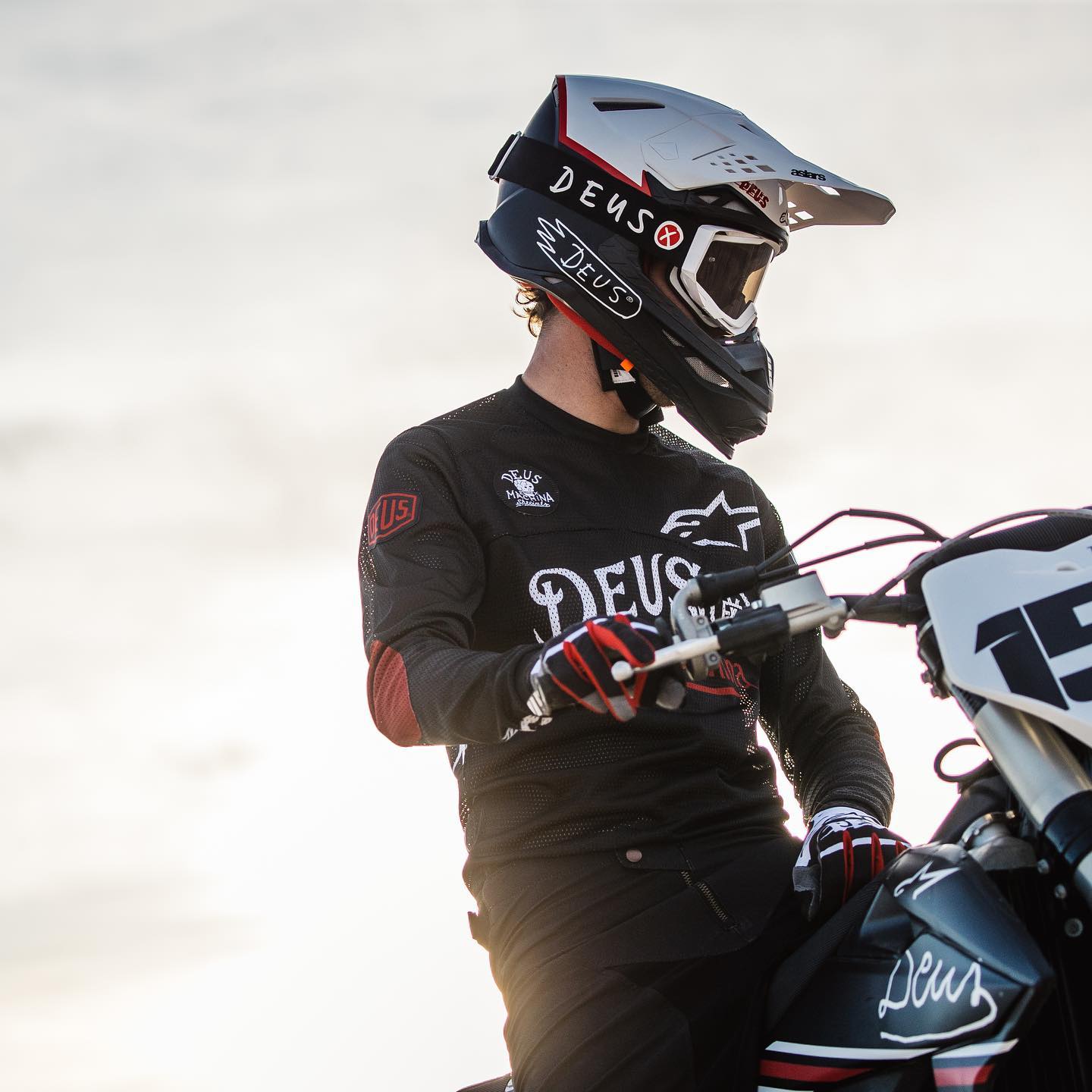 deus ex machina motorcycle helmet ALPINESTARS Supertech M8 - - MIPS Deus Django Vintage MX Helmet