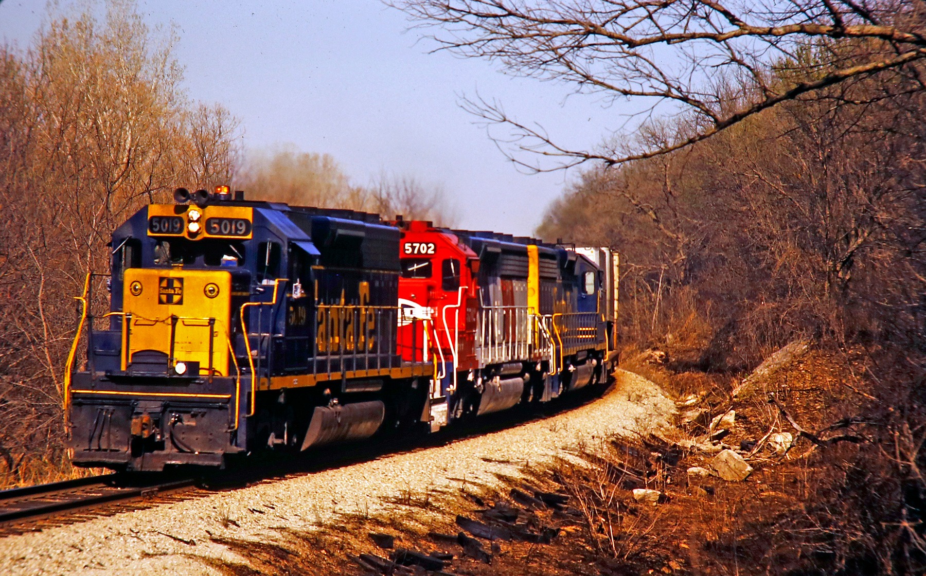 ATSF train with Bicentennial SD45-2 #5702 in Tulsa area