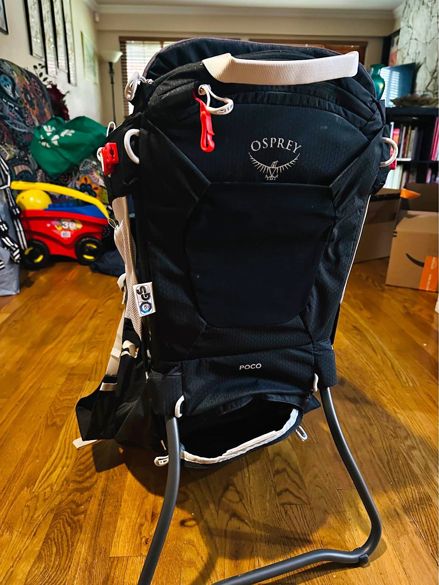 lululemon white and gold bag Everywhere Crossbody 2L *Metal Hardware *Light Ivory/Gold to fill Zippered Main Compartment. Osprey Packs Sojourn Shuttle Smart Features:Smart Lock