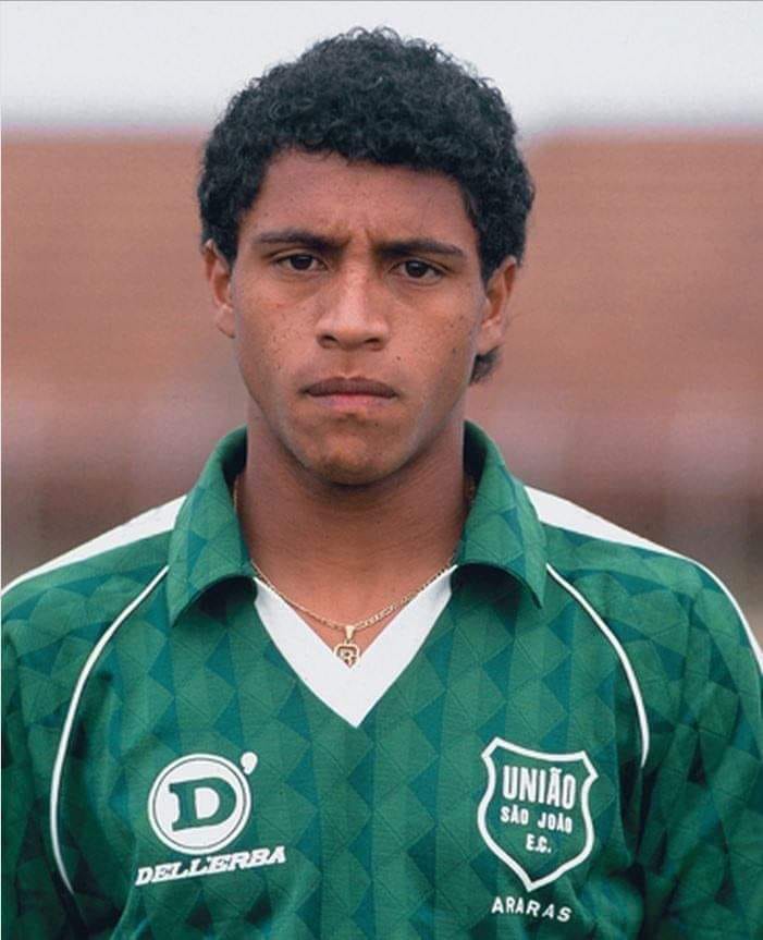 ブラジル União São João EC ロベカル　ブラジル代表 Roberto Carlos from the time he played for Uniao Sao Joao (1991-1993)