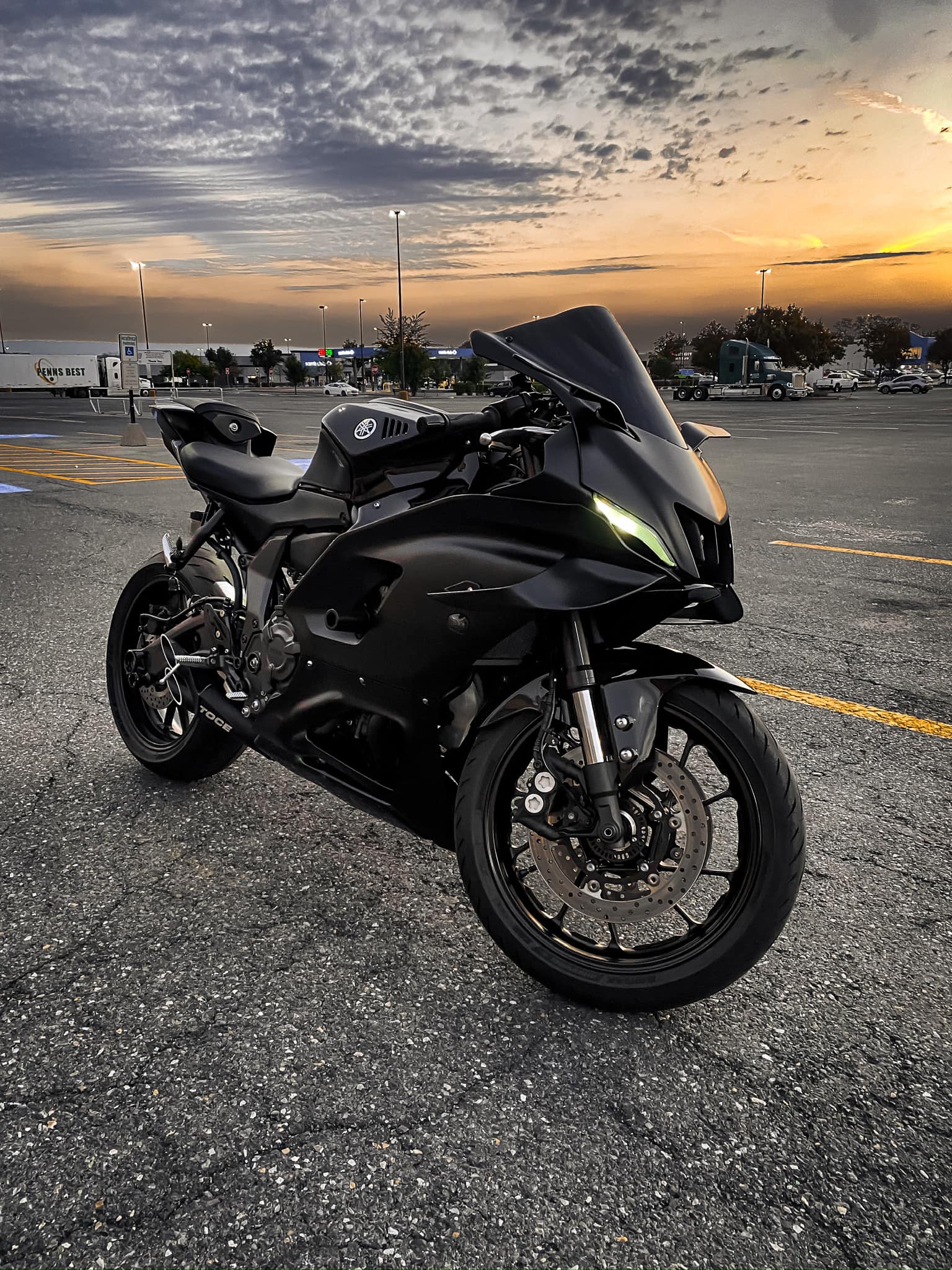 Yamaha R7 riders | Do the 2025 r7, I’m looking to get the rear seat ...