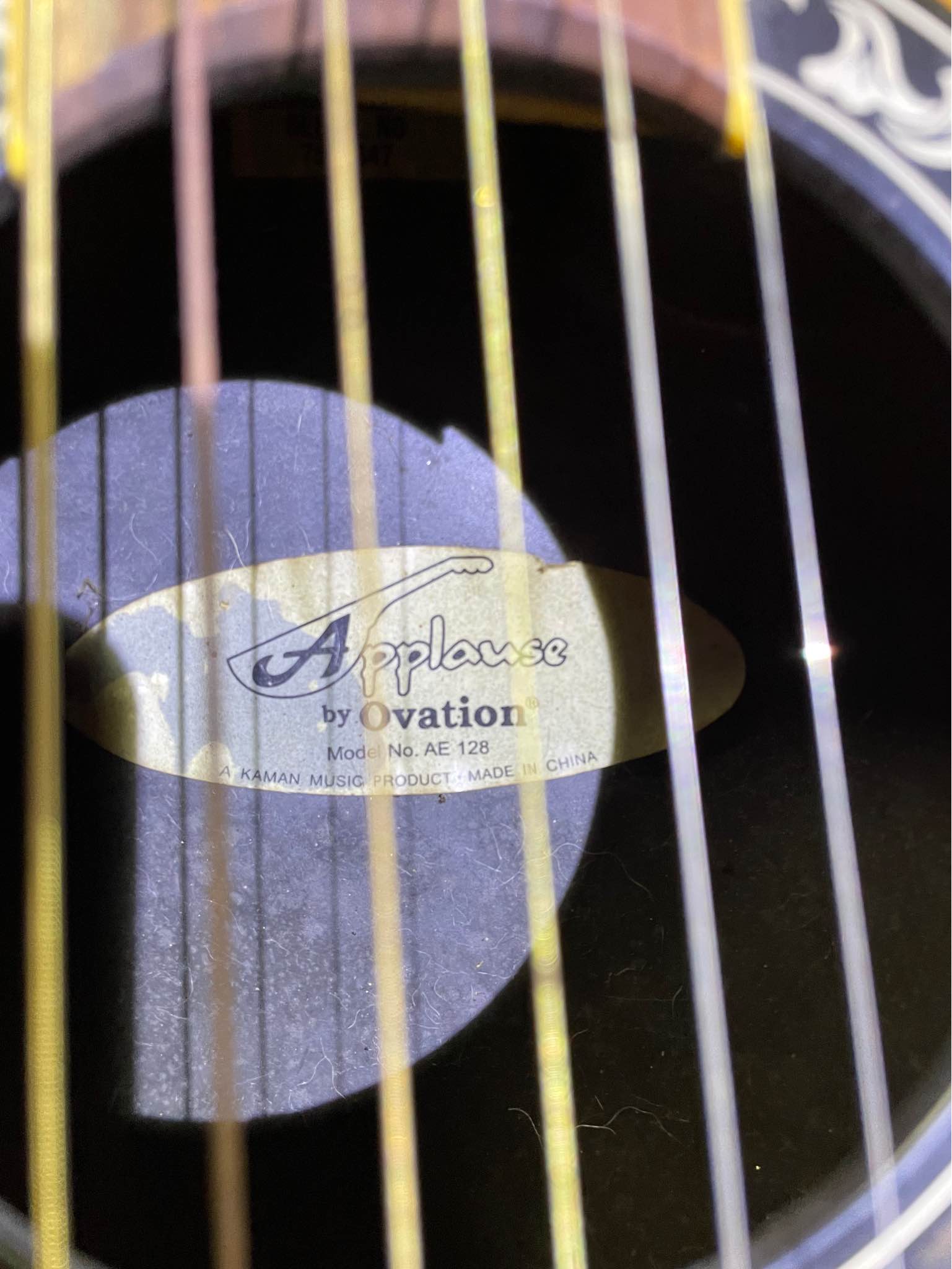 Applause by Ovation Model: ae128 Selling price: 8k negotiable