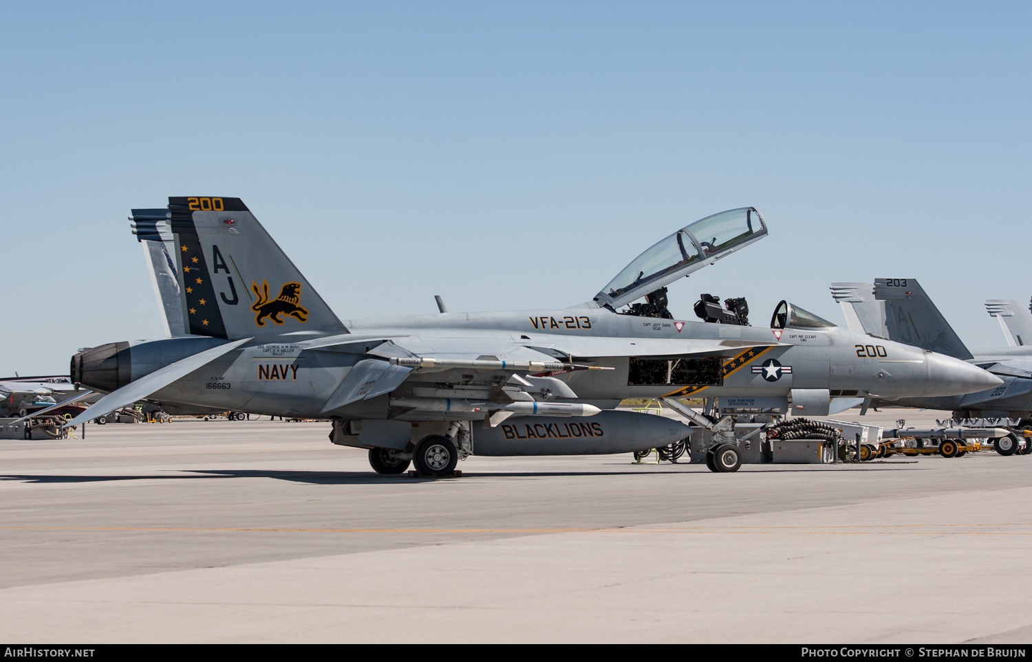 VF-213 Black Lions F-14D touchdown on USS Theodore Roosevelt
