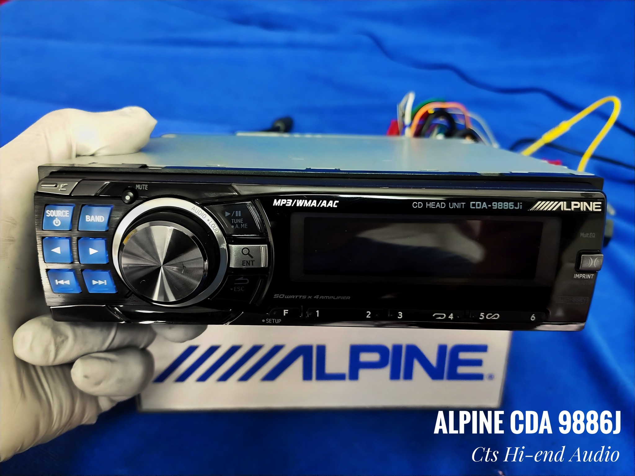 Let the Alpine CDA-9886J be your companion on every journey. 🚗🗺️🎶
