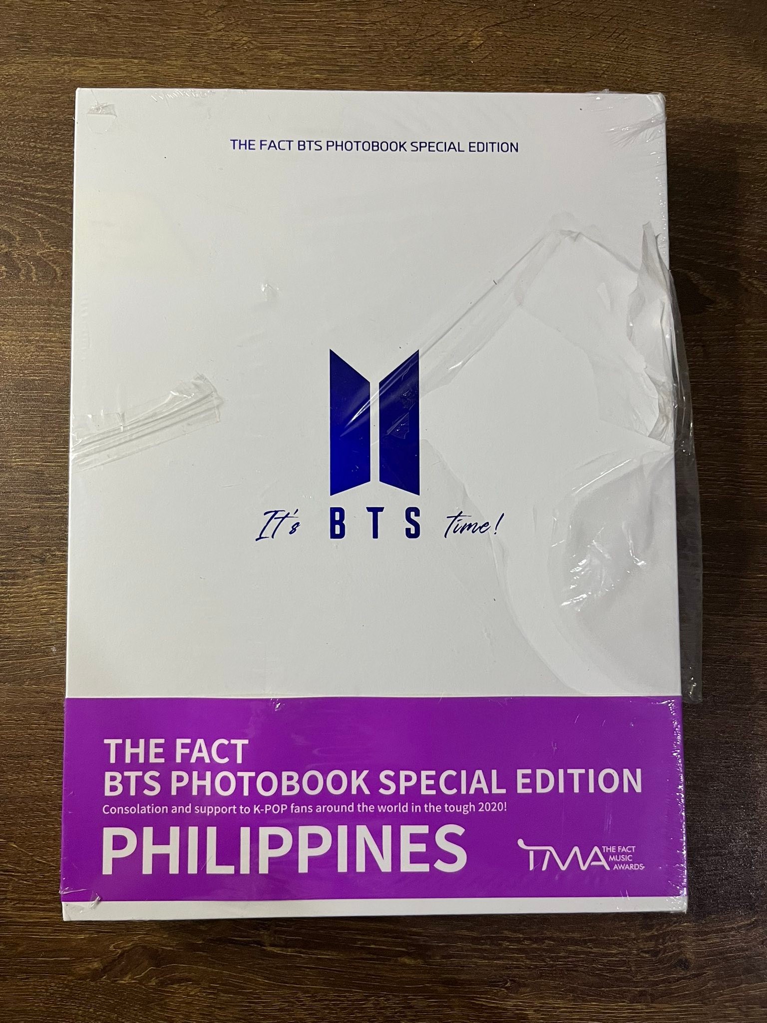 BTS's New Photobook] 2018 BTS EXHIBITION BOOK [오,늘] Make a pre