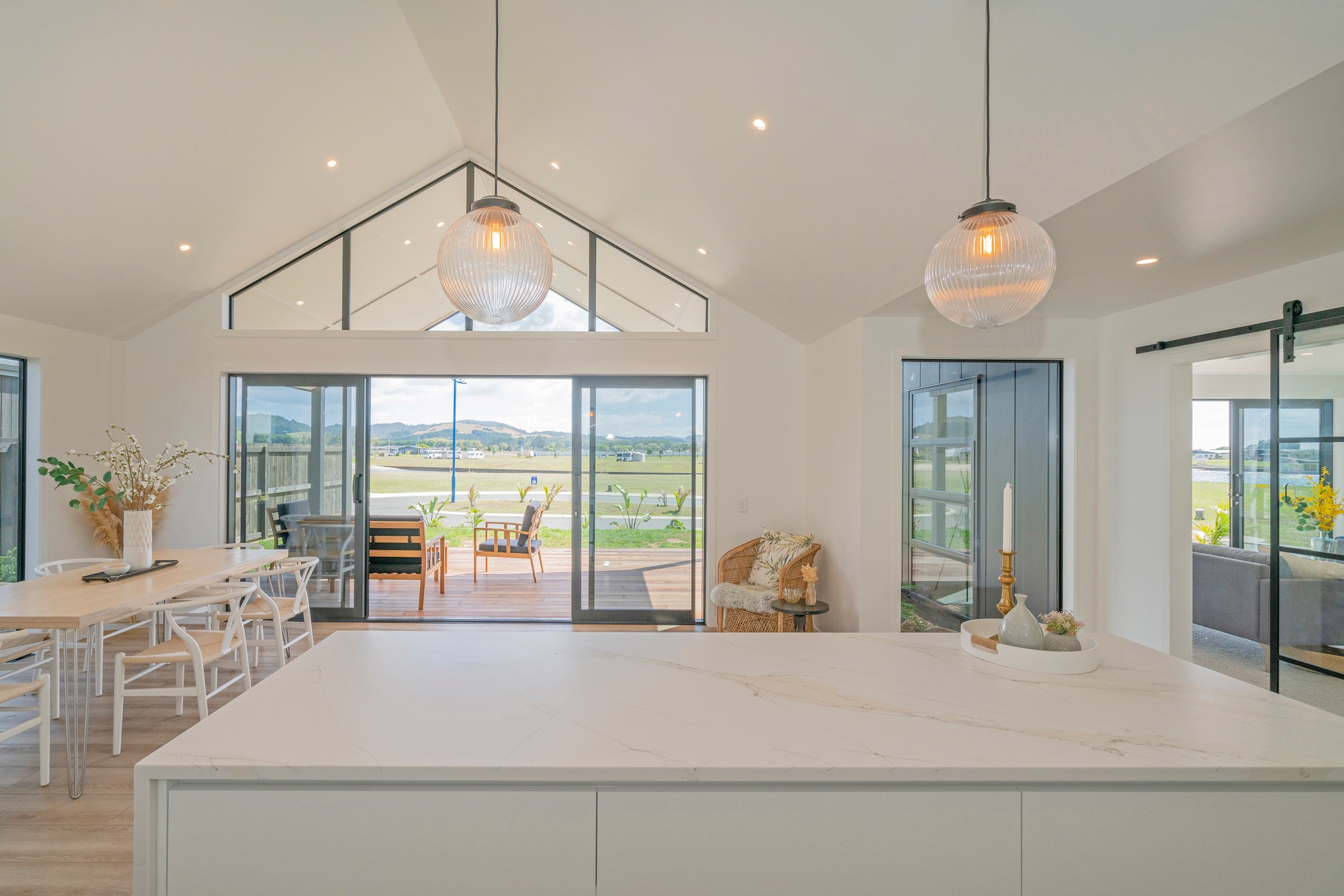 NZWindows - In this living space we were able to fit in a stylish rake ...