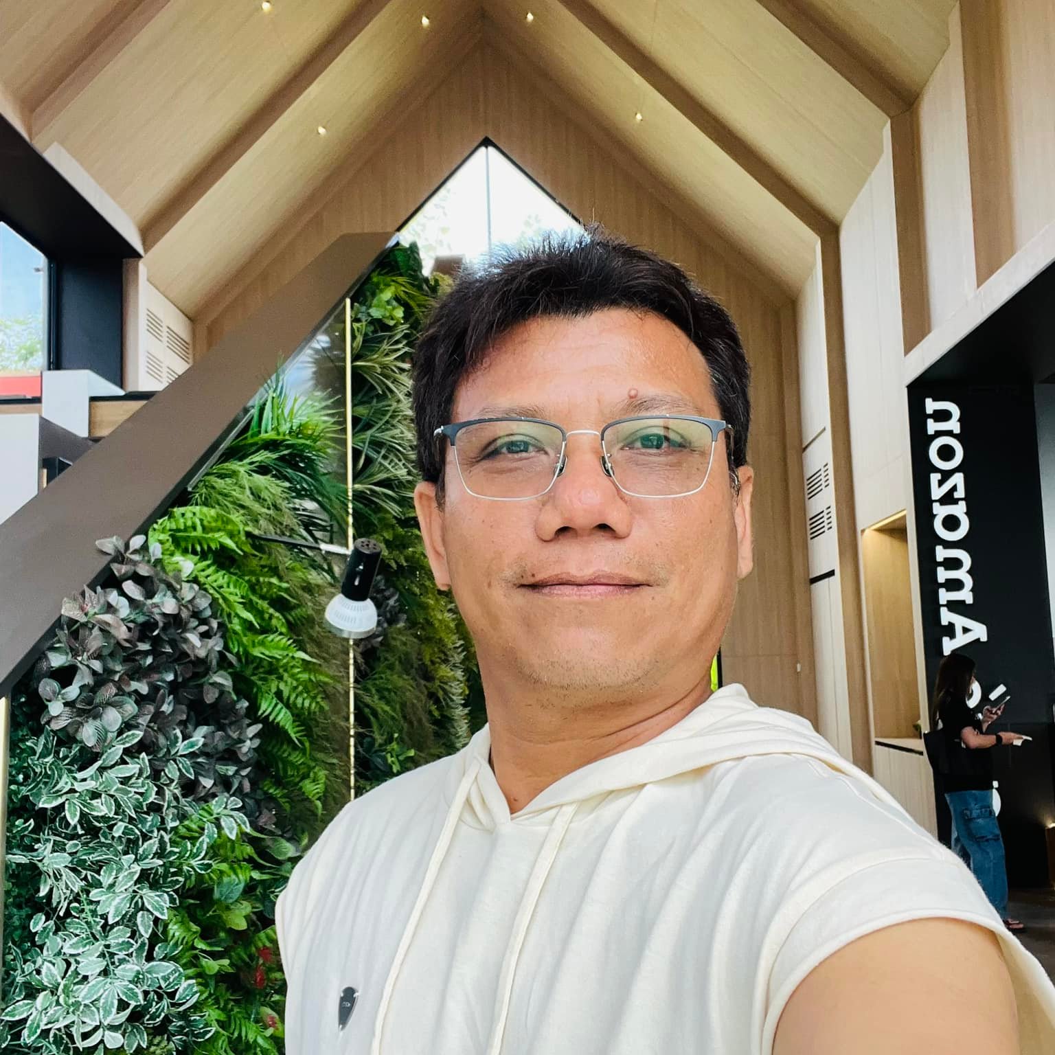 Samart Sri