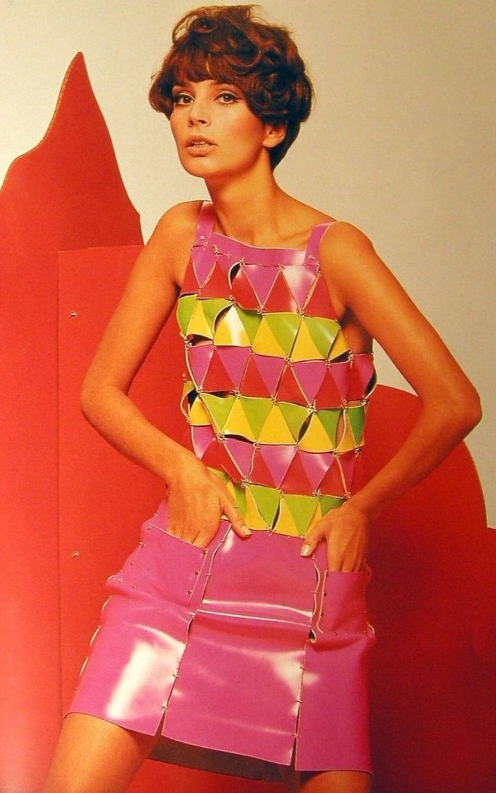 Summer skin. The avant-garde archives of Paco Rabanne and