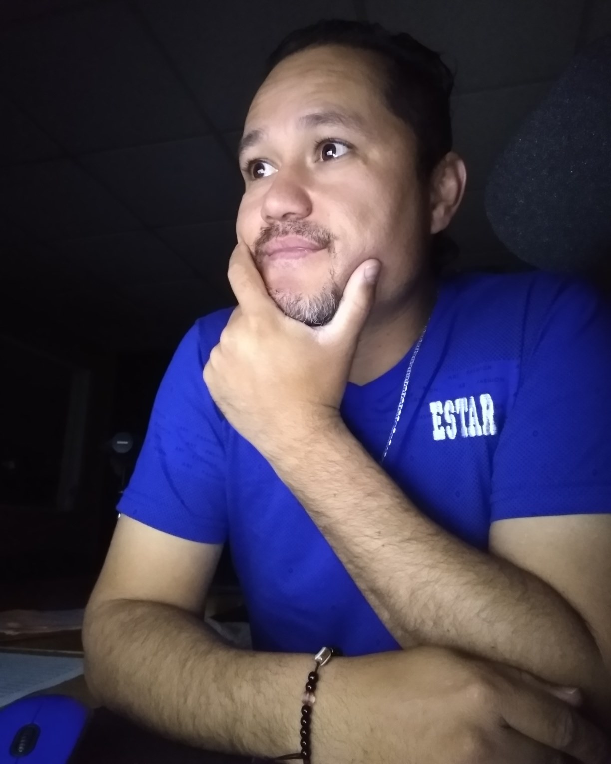 El ratón de azul y yo... - Locutor Manuel El Tiburón | Facebook