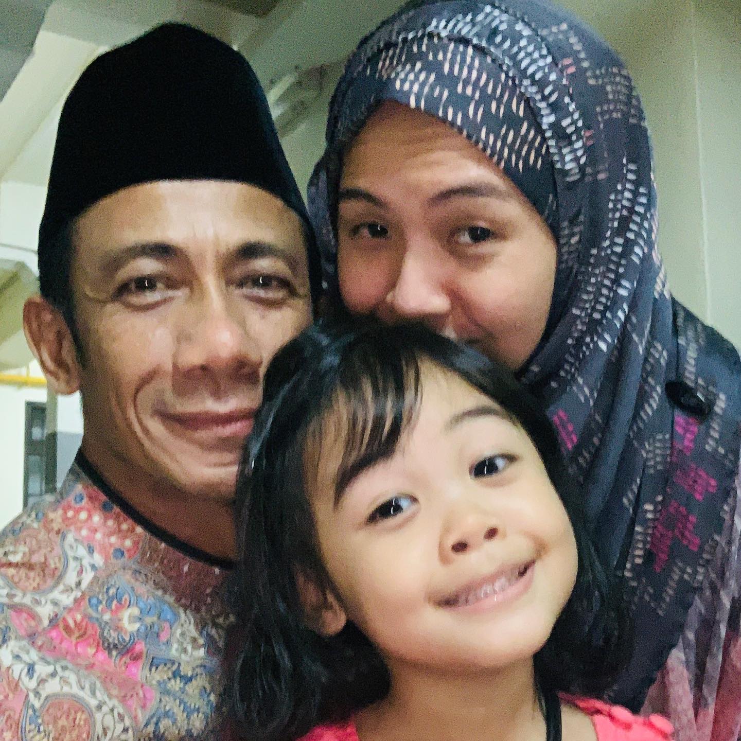 ’Pink Raya Visiting.’ Kita dah cukup... - Ross and Eiliyah | Facebook