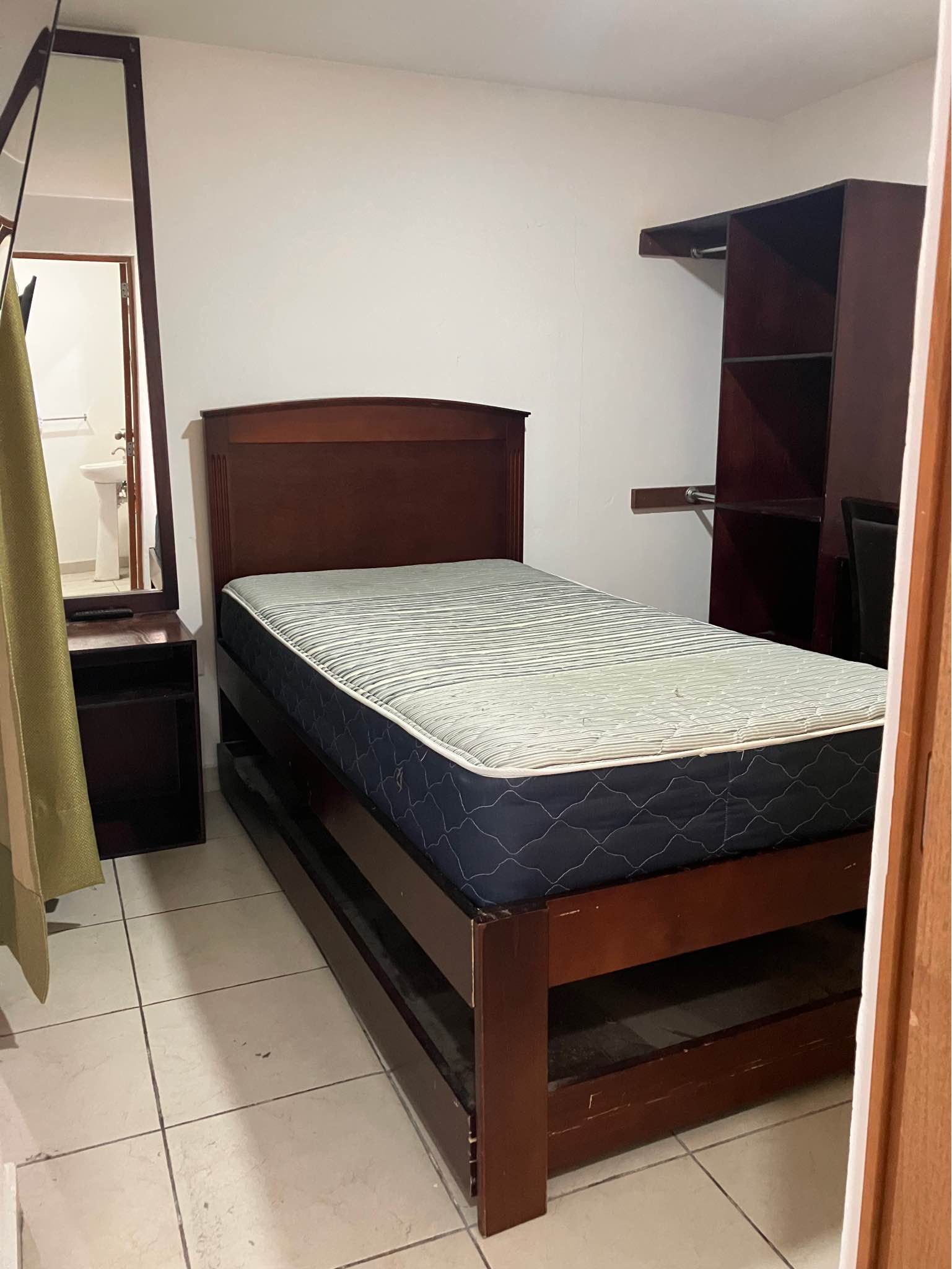 Renta de casas y cuartos en Queretaro. | Cómodo cuarto en renta con ...