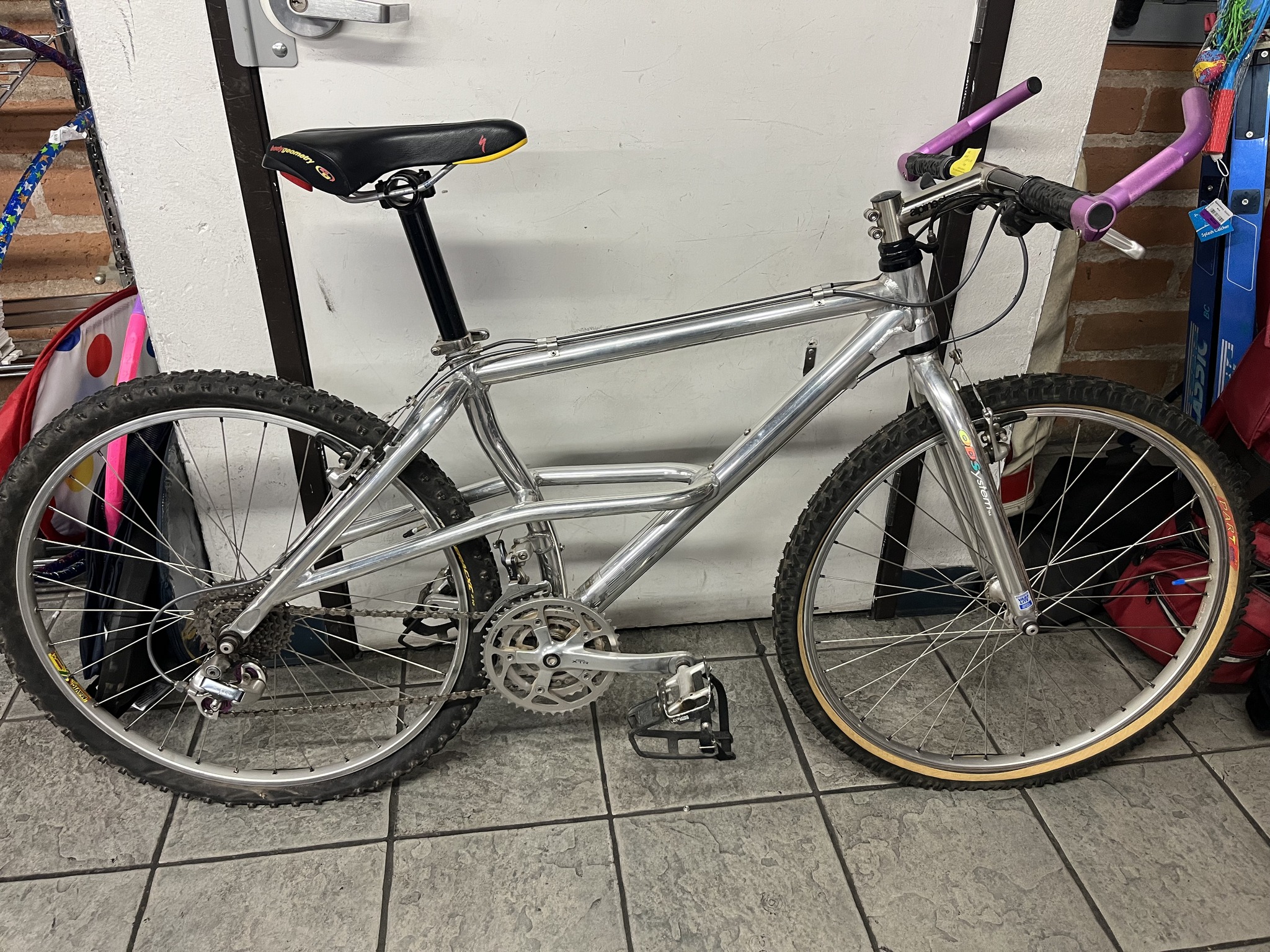 Vintage 1992 alpinestars al-mega xtr bike found