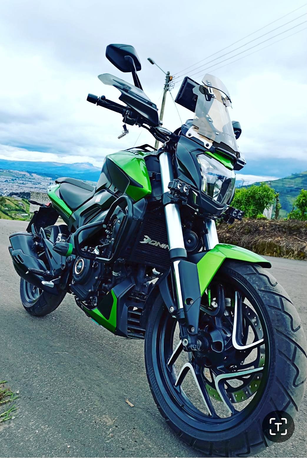 Dominar 400
