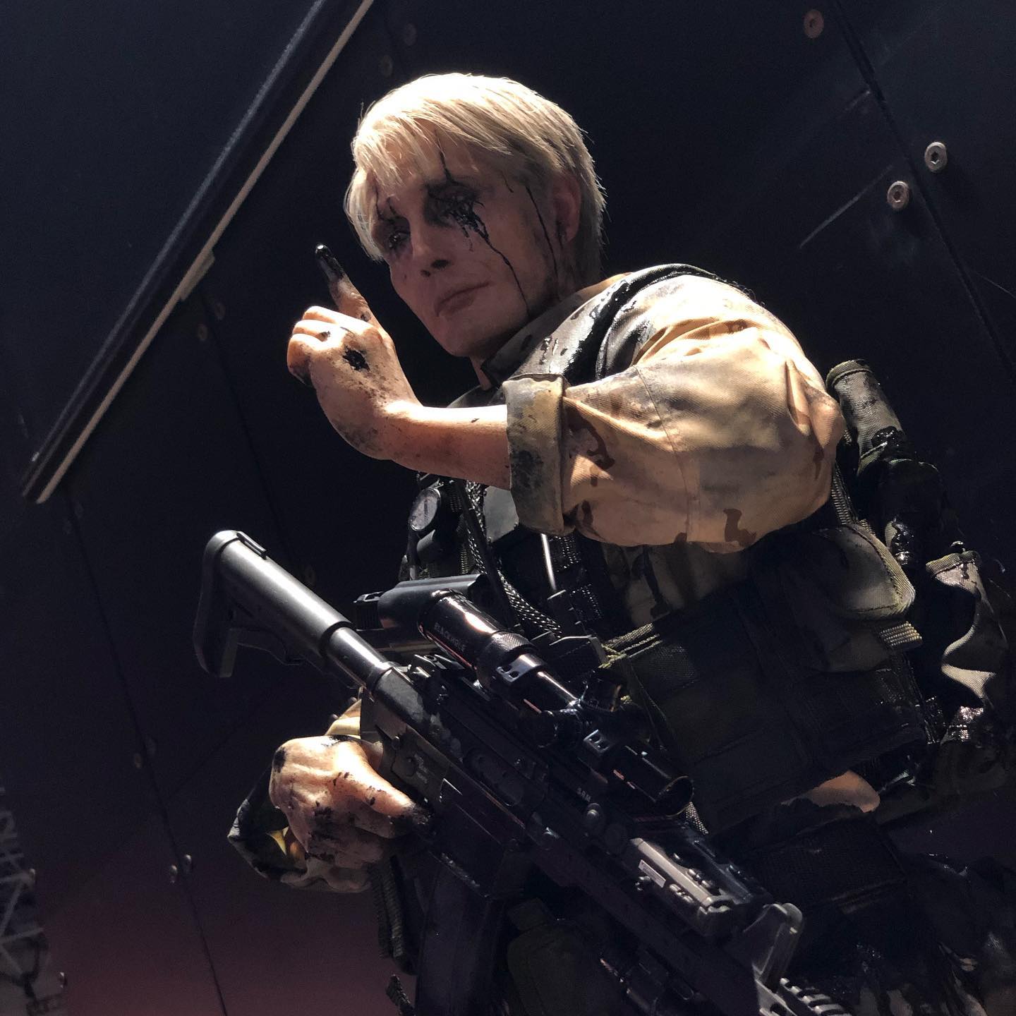 Death Stranding Cliff 1:2 scale statue at Tokyo Game Show 2019