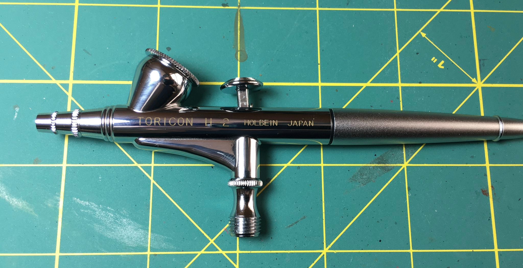 What type of Iwata airbrush is the Toricon airbrush?