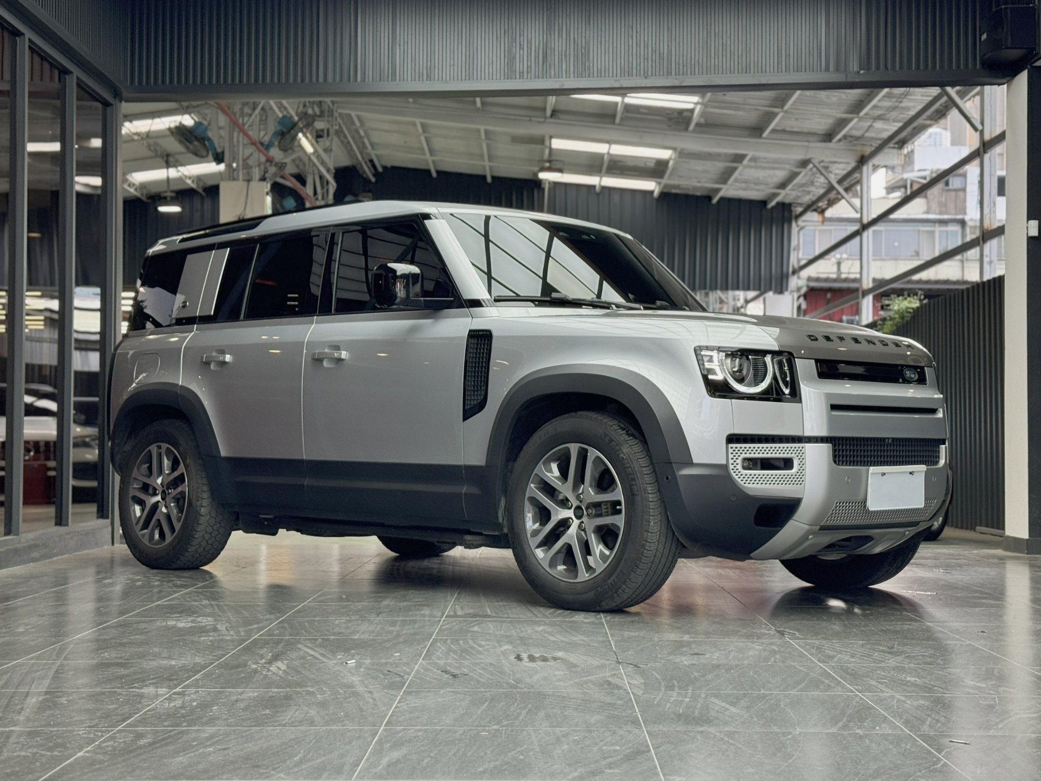 2020 LAND ROVER Defender 110 P300 HSE 大滿配 免190萬包軌 0989026700 李先生