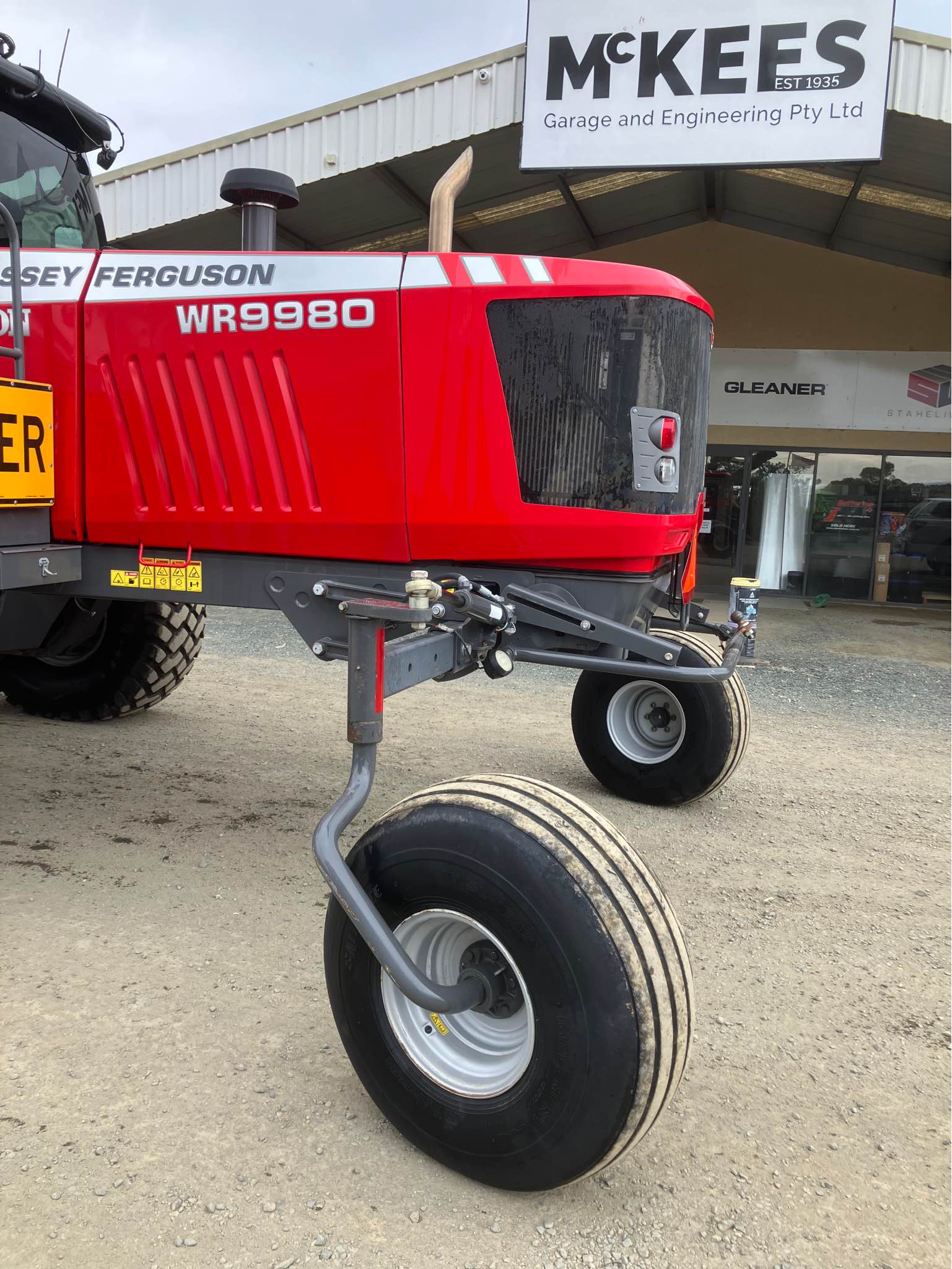 2022 Massey Ferguson wr9980