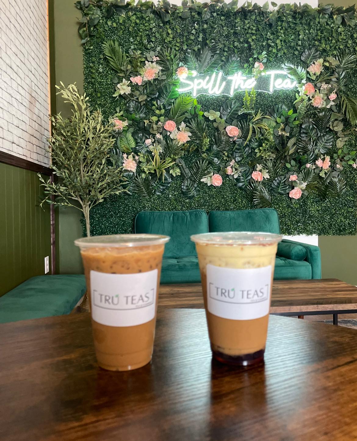 Tru Teas - Happy Friendship Day! 👯‍♀️👯👯‍♂️ What better...