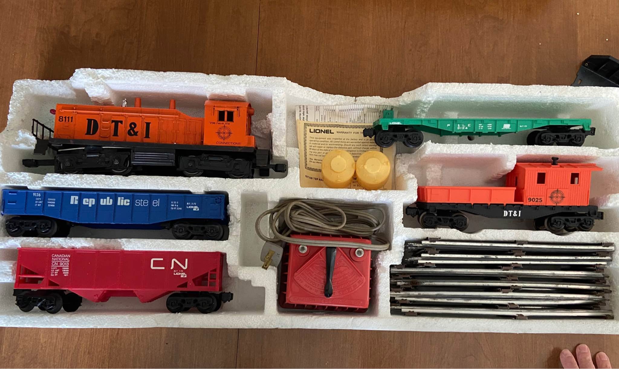 Gray-New Gloucester - Shop, Swap or Sell | Lionel Trainmaster Train Set ...