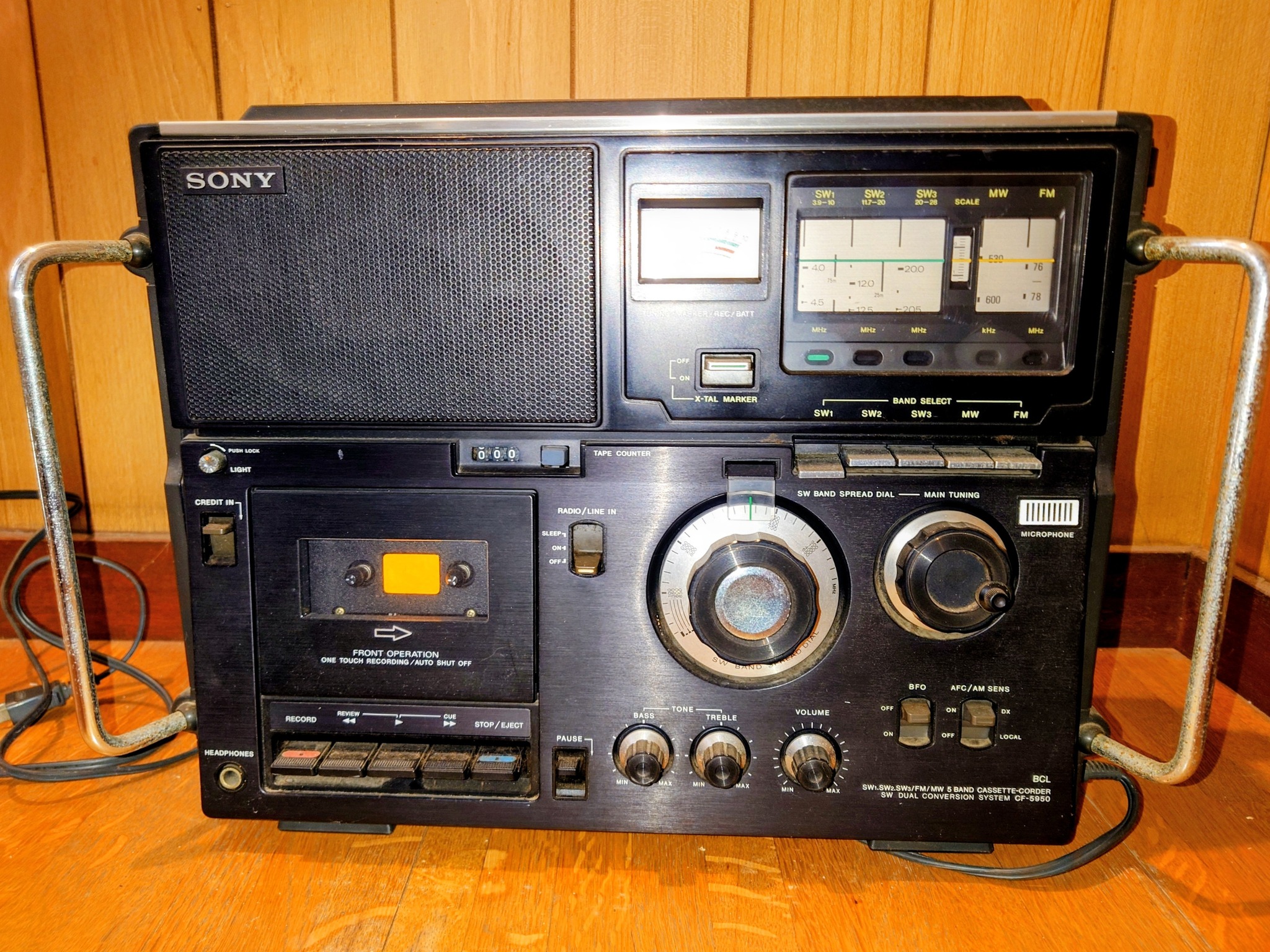 自宅を整理していたら、ソニースカイセンサー5950が出て来ました。
