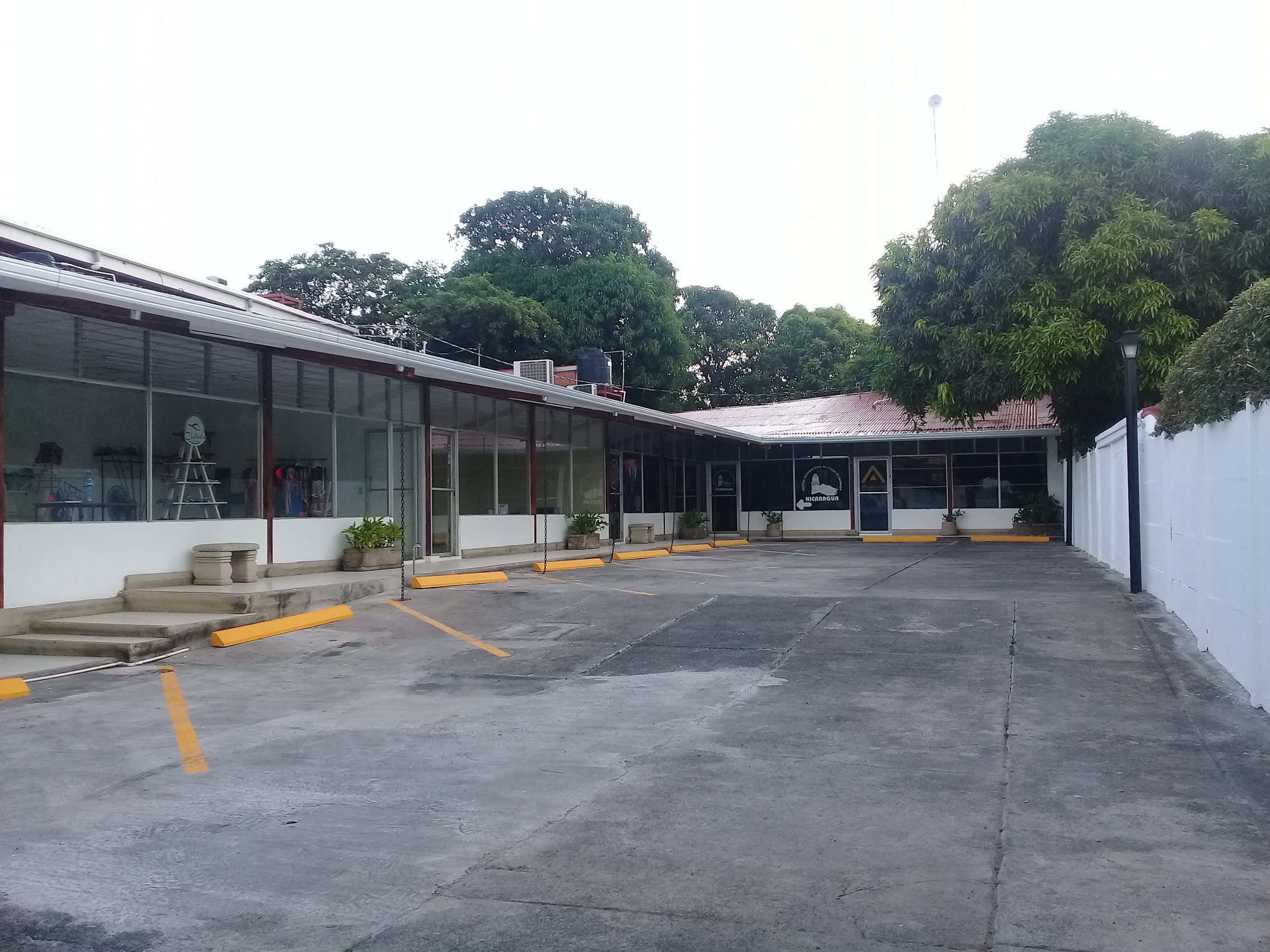 MÓDULOS DISPONIBLES PARA LA RENTA... - Inmega Bienes Raíces