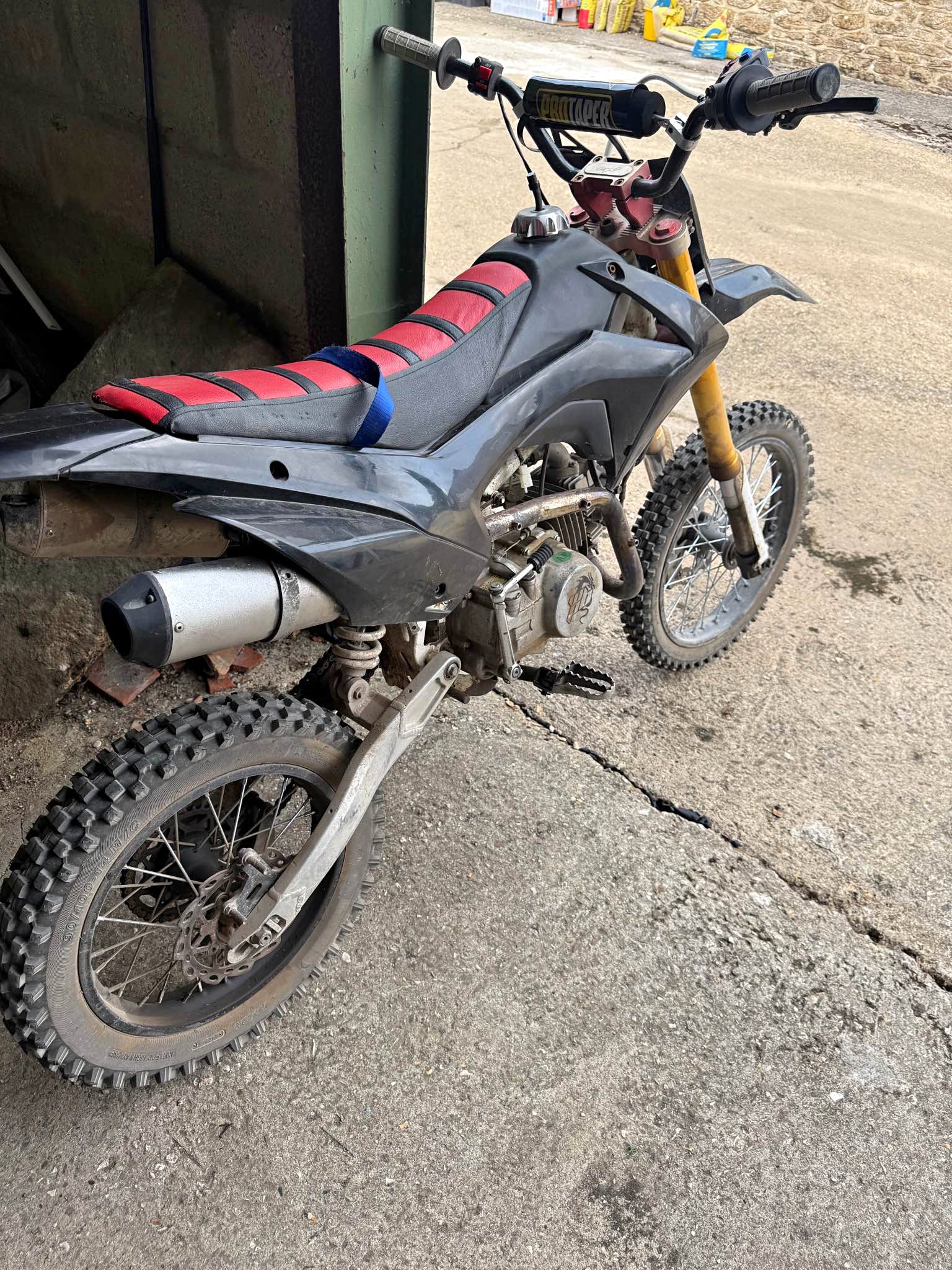 2015 A.P.C Motor Company pitbike