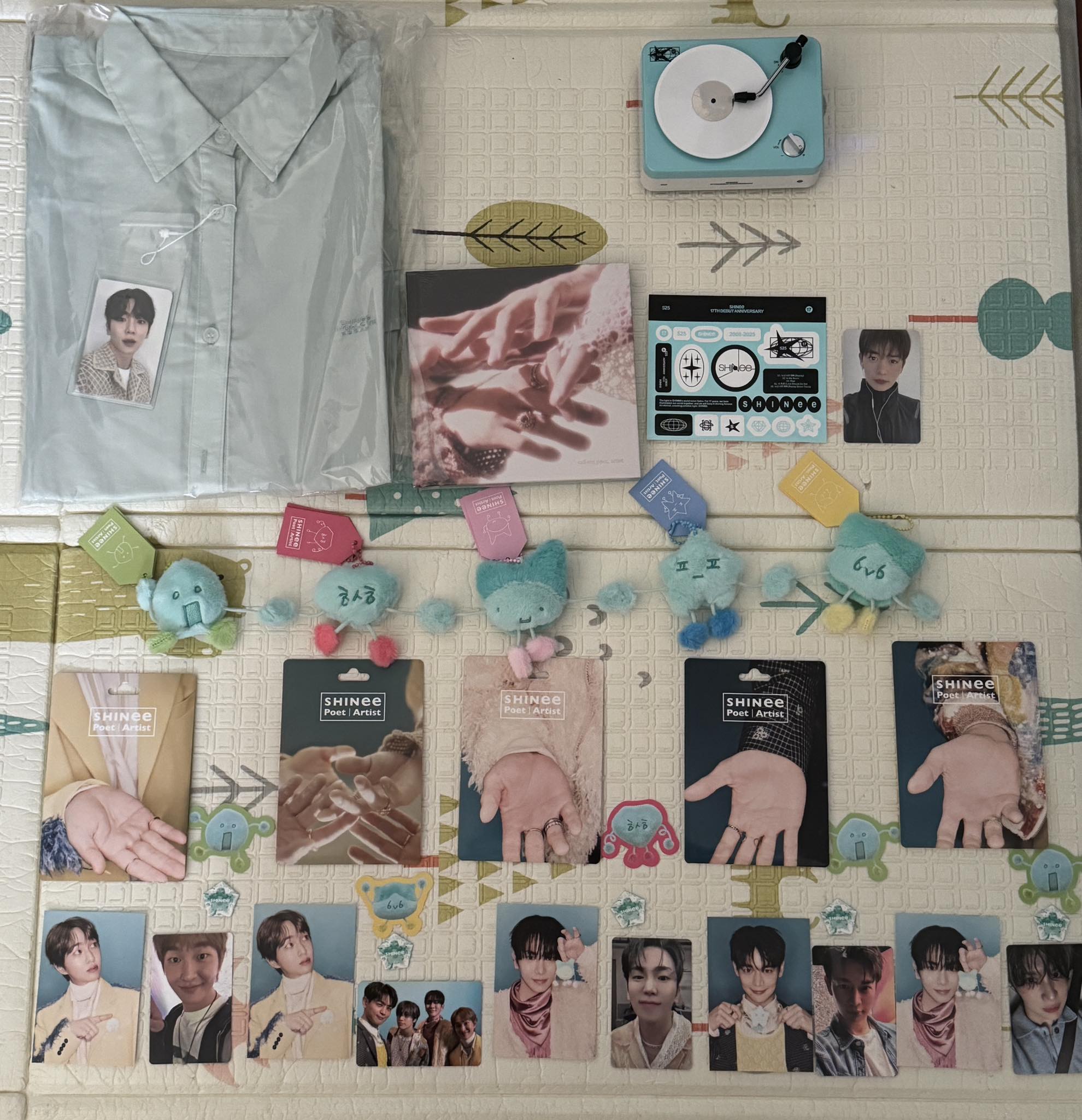 Shinee Bluetooth speaker from Poet Artist