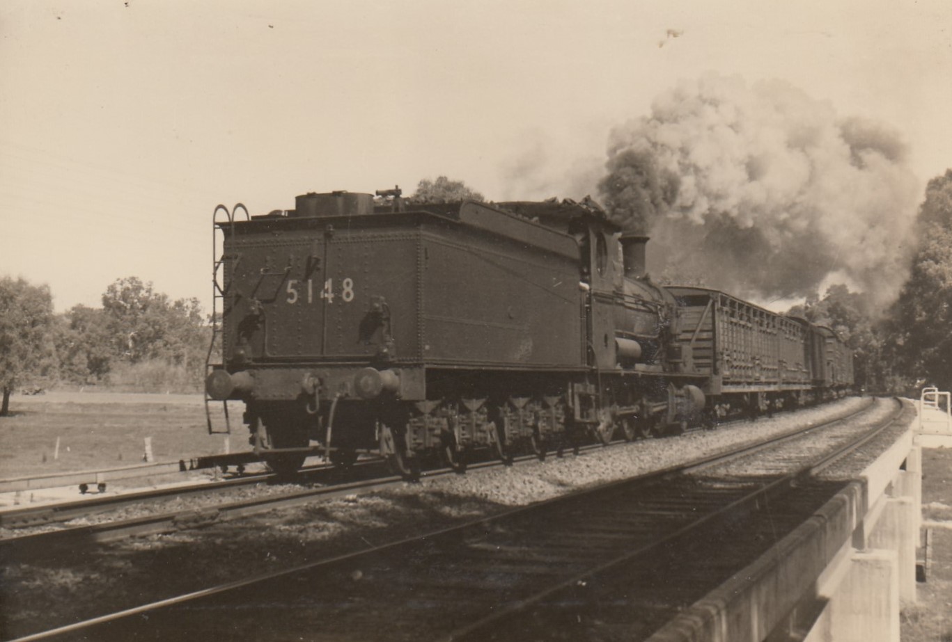 5148 near the Murray River returning to Albury from Wodonga 09/09/1966