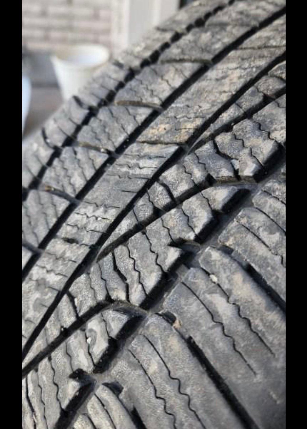 Goodyear Assurance Finesse 235/55R18 100H