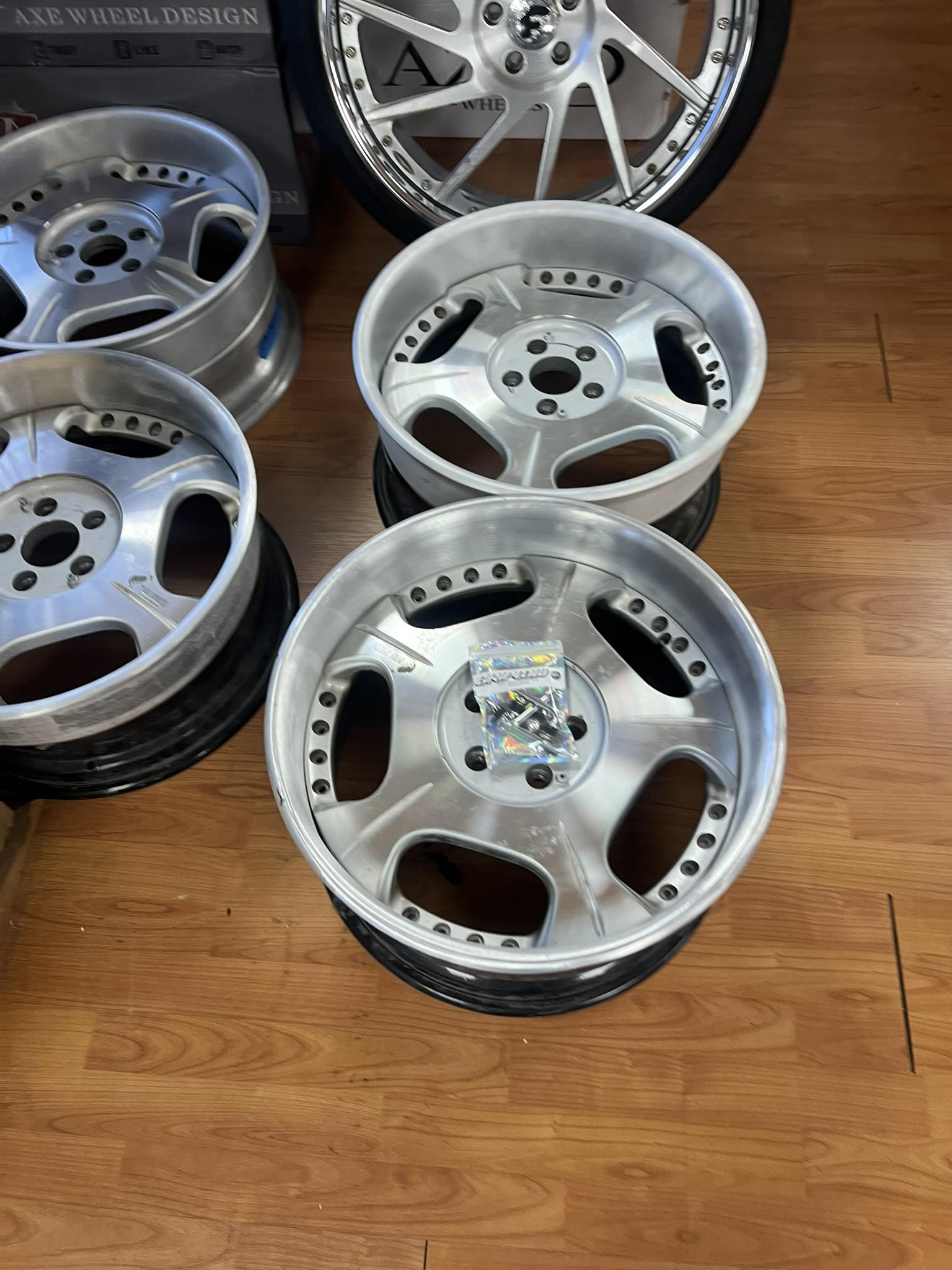 Will 305 width tires fit 10.5 rims?