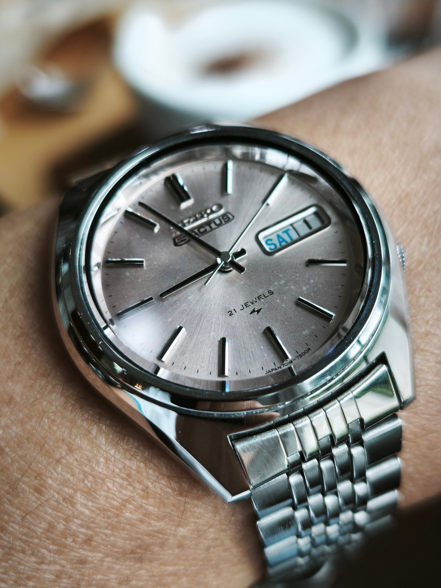 Seiko 5 Actus 7019-7060 JDM Salmon Dial