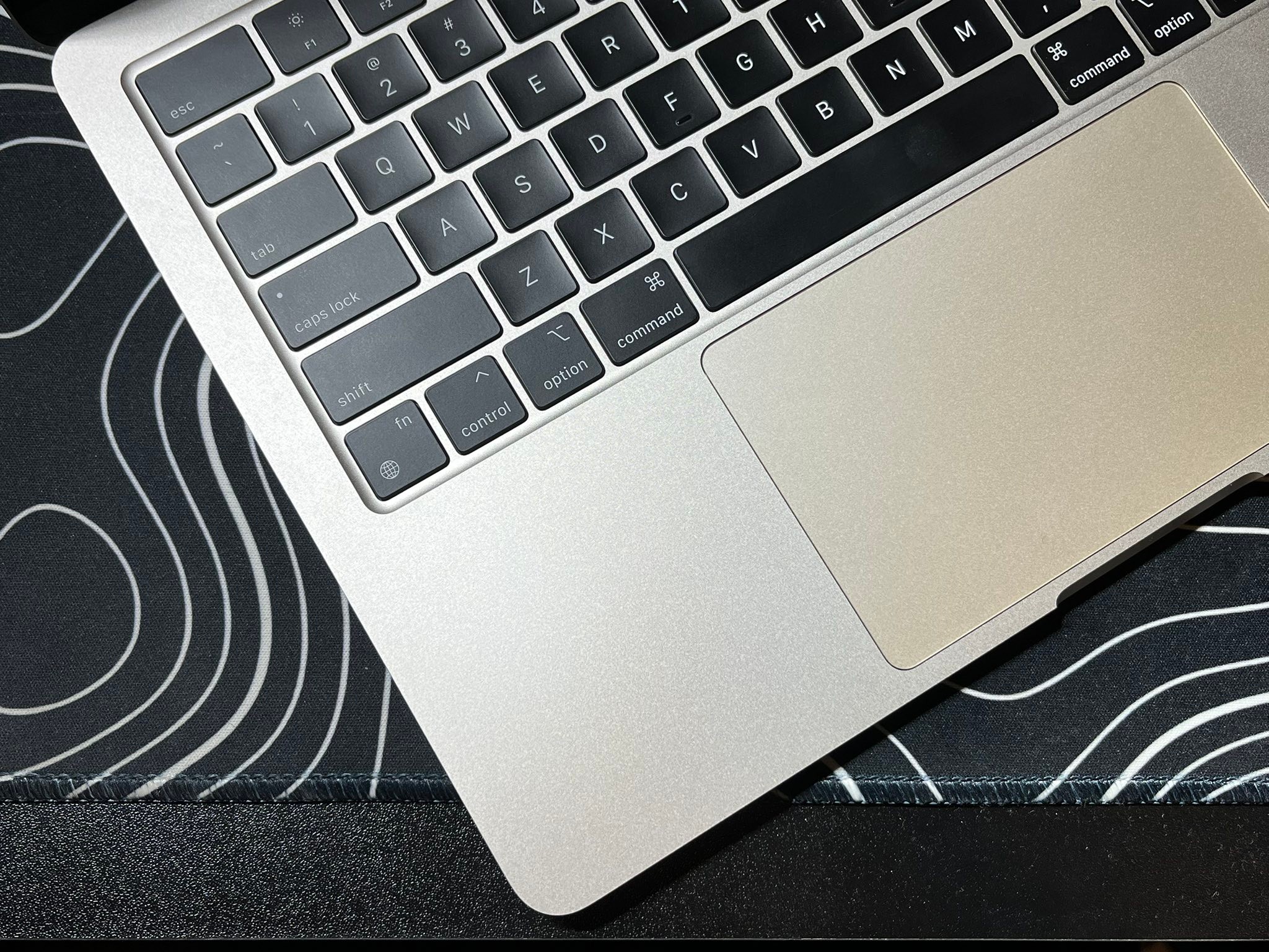 MacBook Air M2 2022 13 inch 16GB/256GB for sale