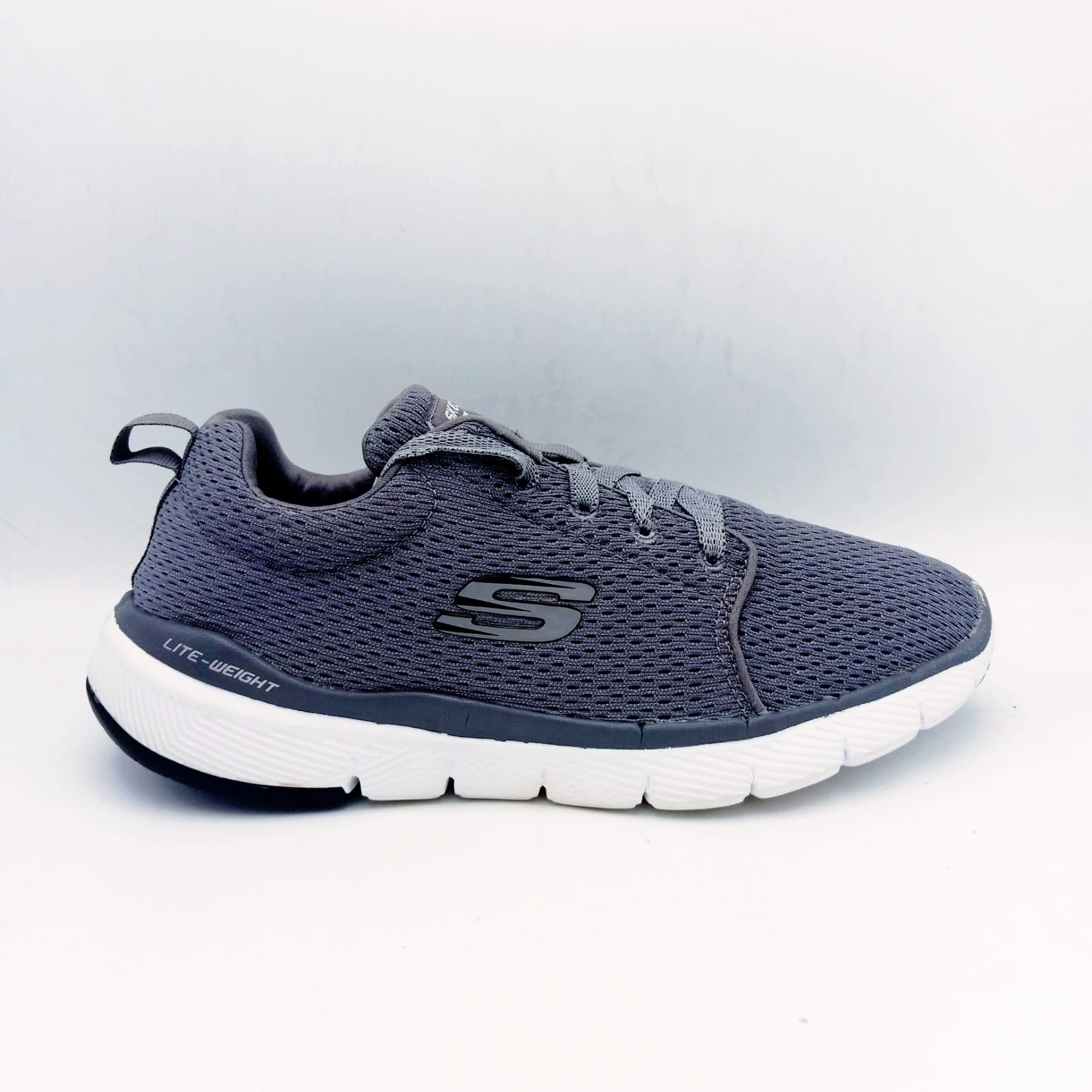 UK 7 Euro 41 Cash on Delivery available For details DM or WhatsApp