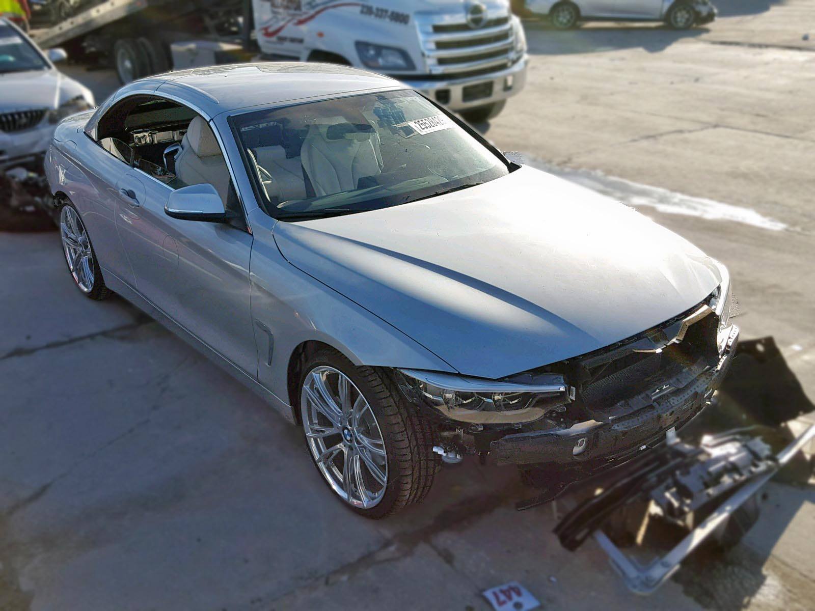 🔧 Some may see a damaged car, but we... - Autobidmaster.com
