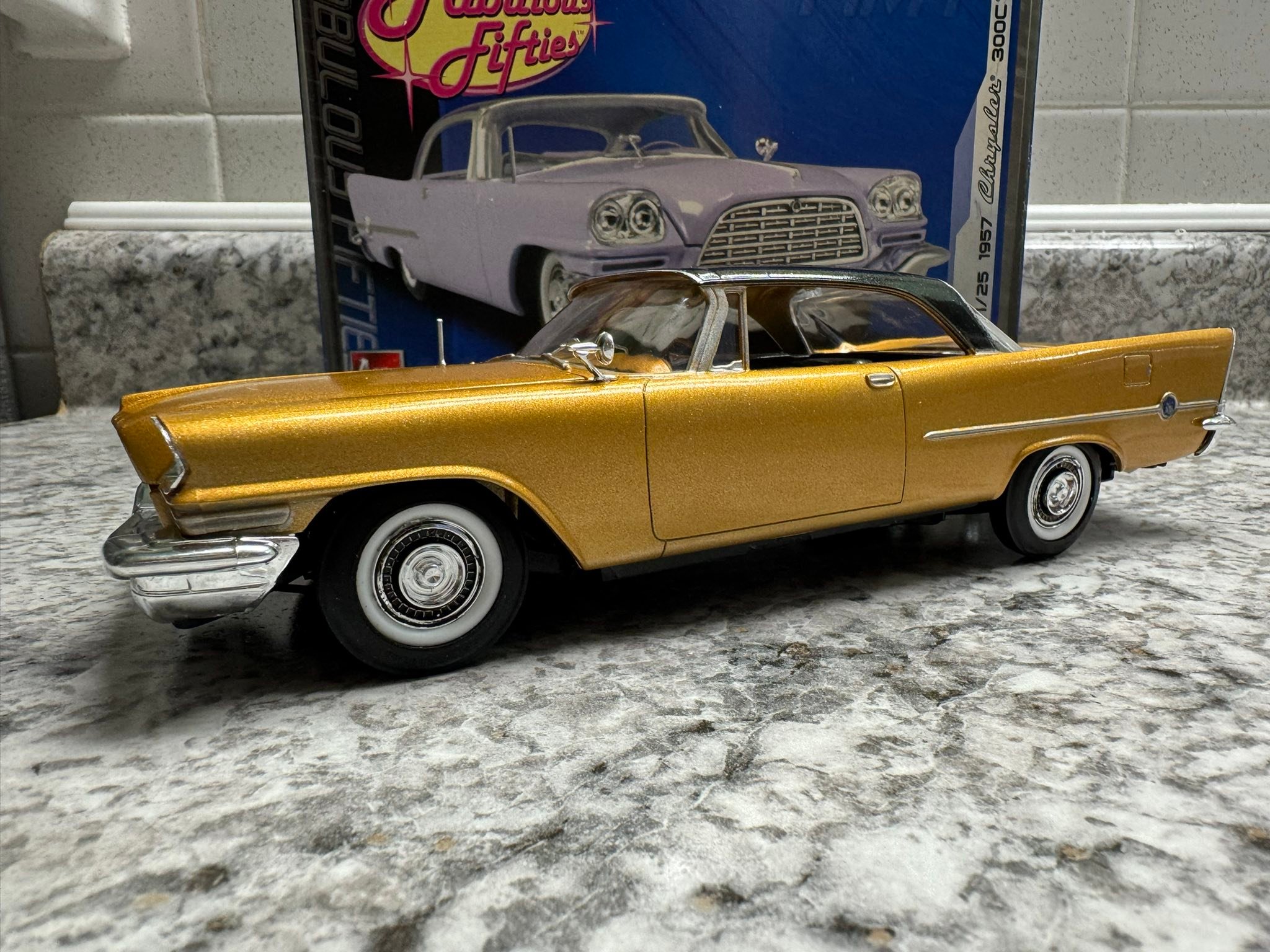 AMT 1957 Chrysler 300C model car kit review