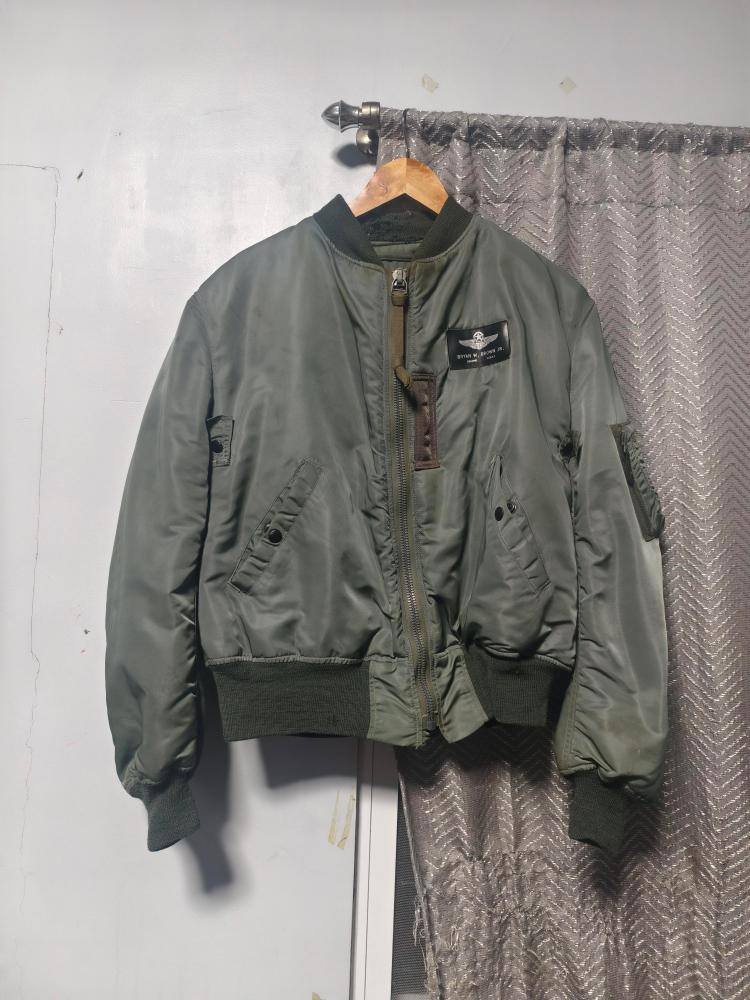 Is ma-1 jacket a true vintage 50s?