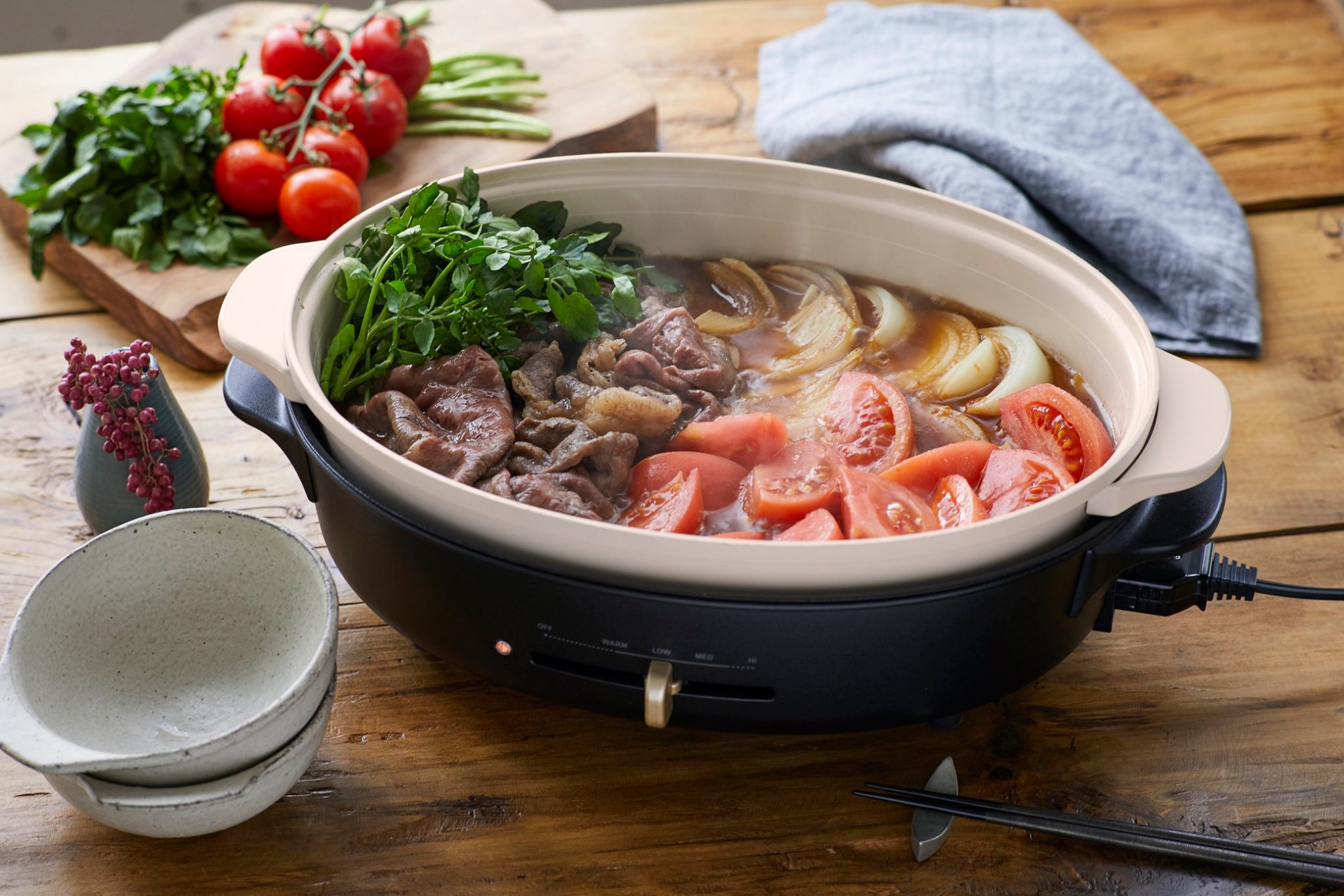 This Chinese New Year, reunite over the BRUNO Oval Hotplate 