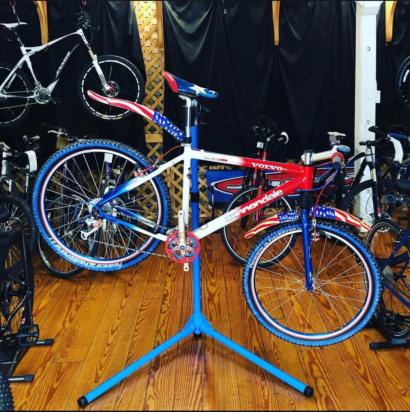 Atomlab Trailking SS bike