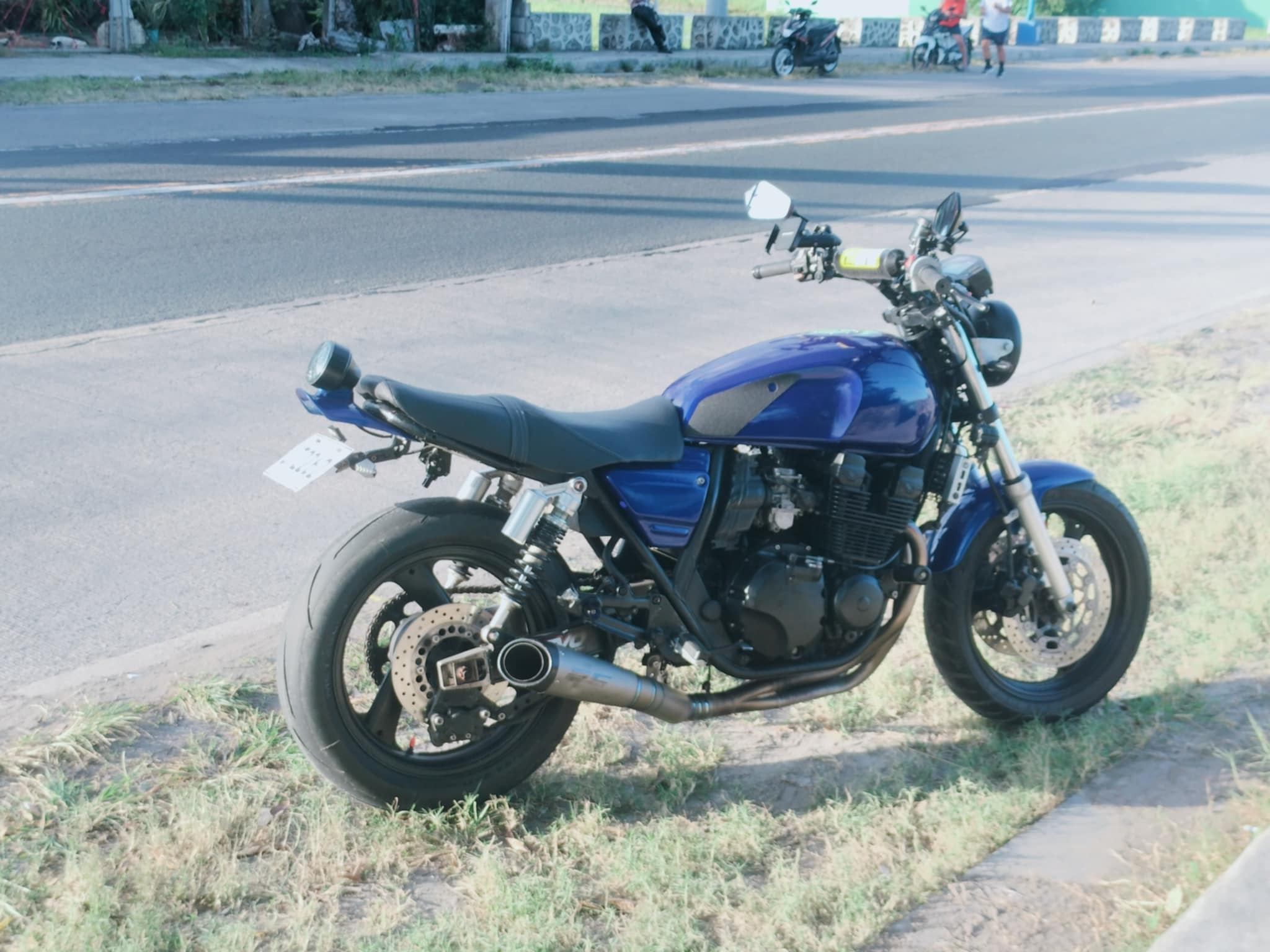 SWAP Yamaha XJR400 1995 4 cylinder Orig Titanium Full Exhaust LED 