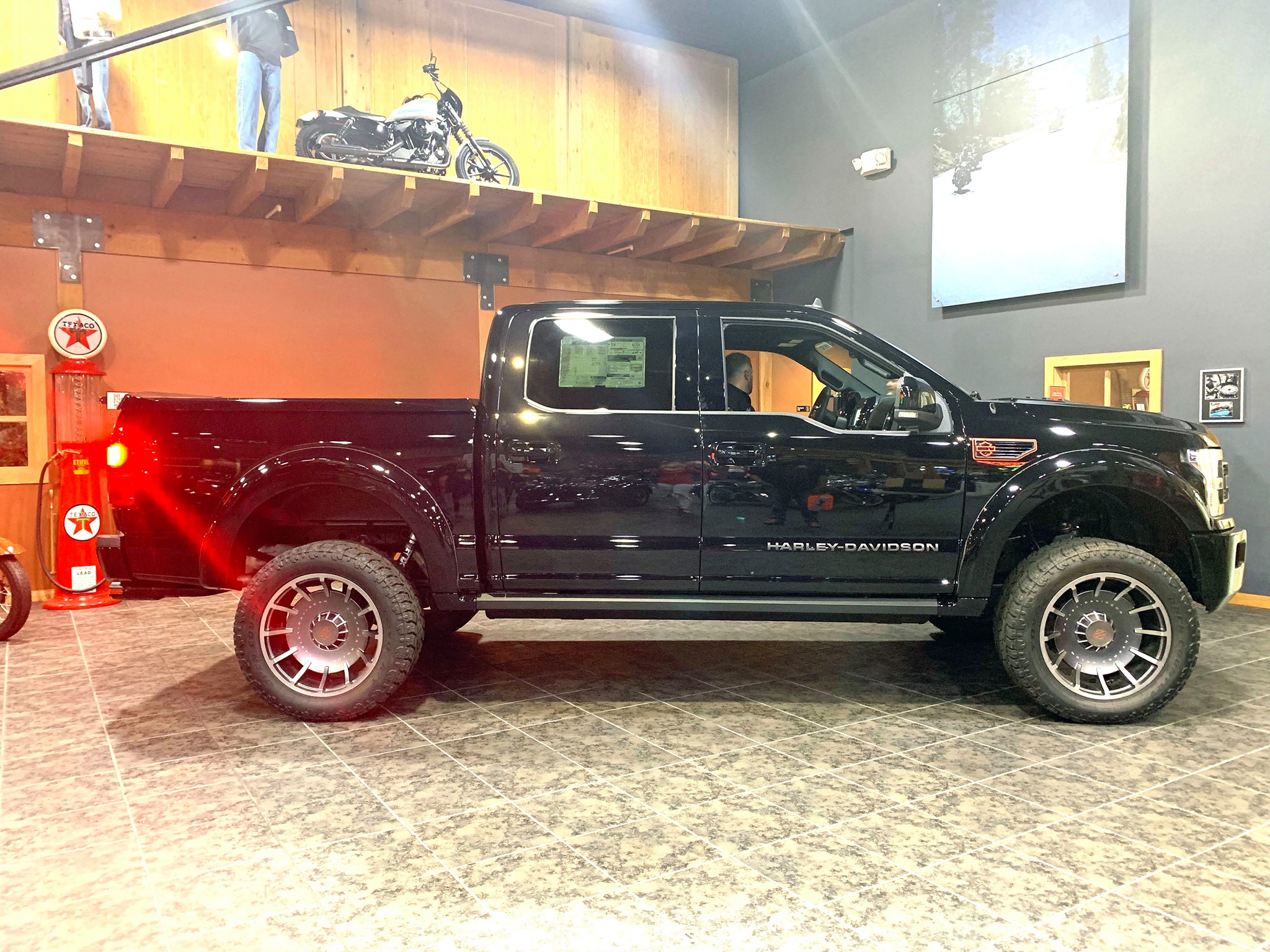 The 2000 Ford F‑150 Harley‑Davidson Edition marked the start of a 