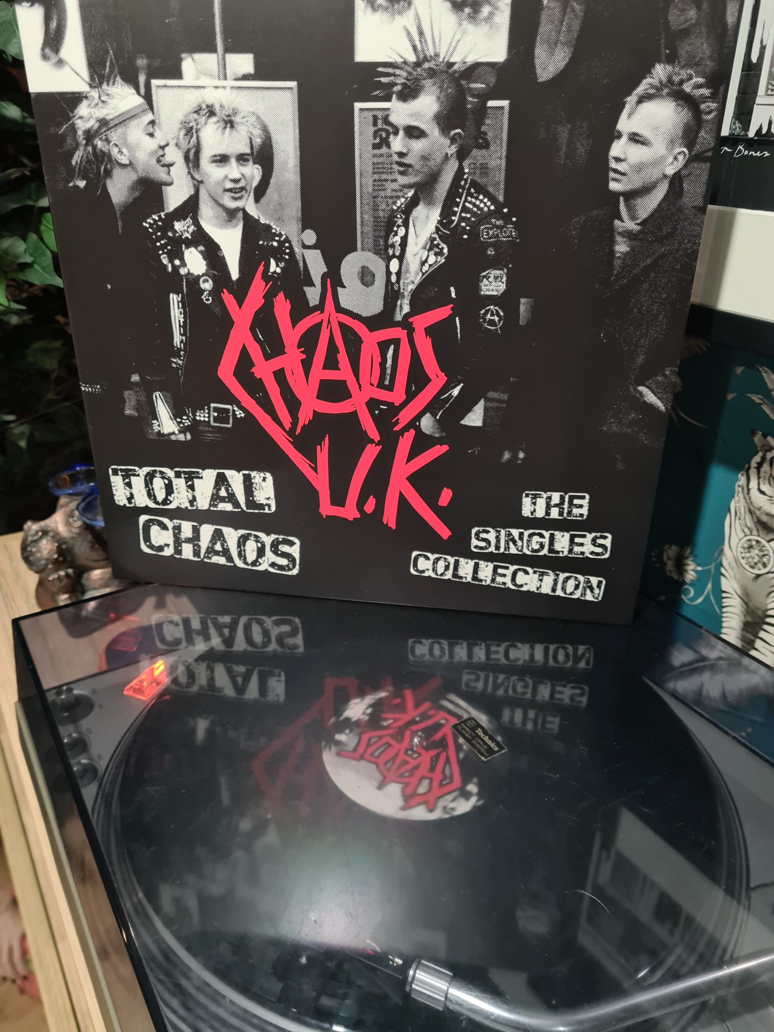 Chaos UK ,Total Chaos the singles collection