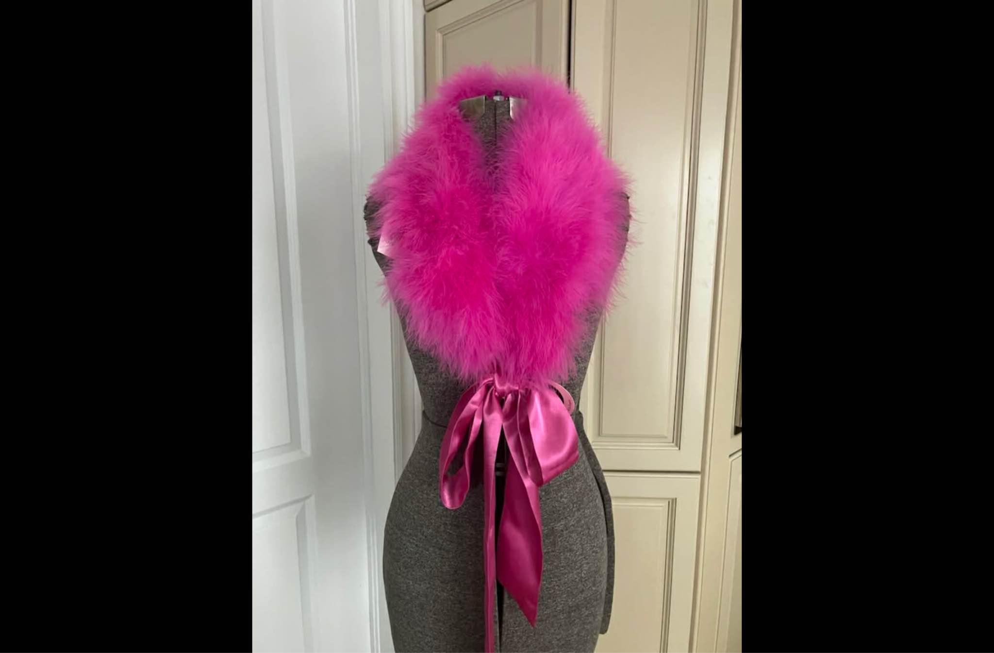 Get A Room BK | STUNNING PINK LASENZA SHAWL PERFECT GIFT | Facebook