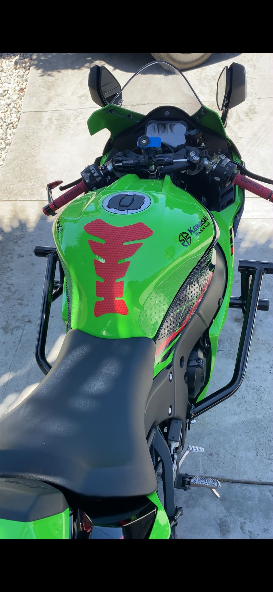 This 2025 Kawasaki Eliminator is in EXCELLENT condition with only