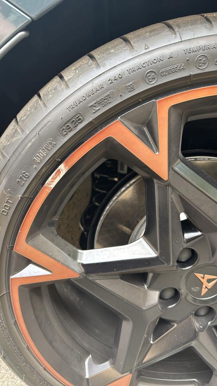 ⑱ What is the color code of the 2026 polar copper rim and can it be