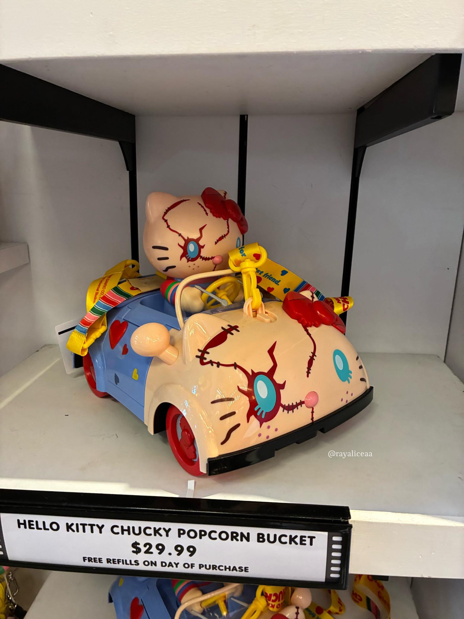 Hello Kitty X Chucky Popcorn Bucket At HHN Universal Studios!❤️✨🐻