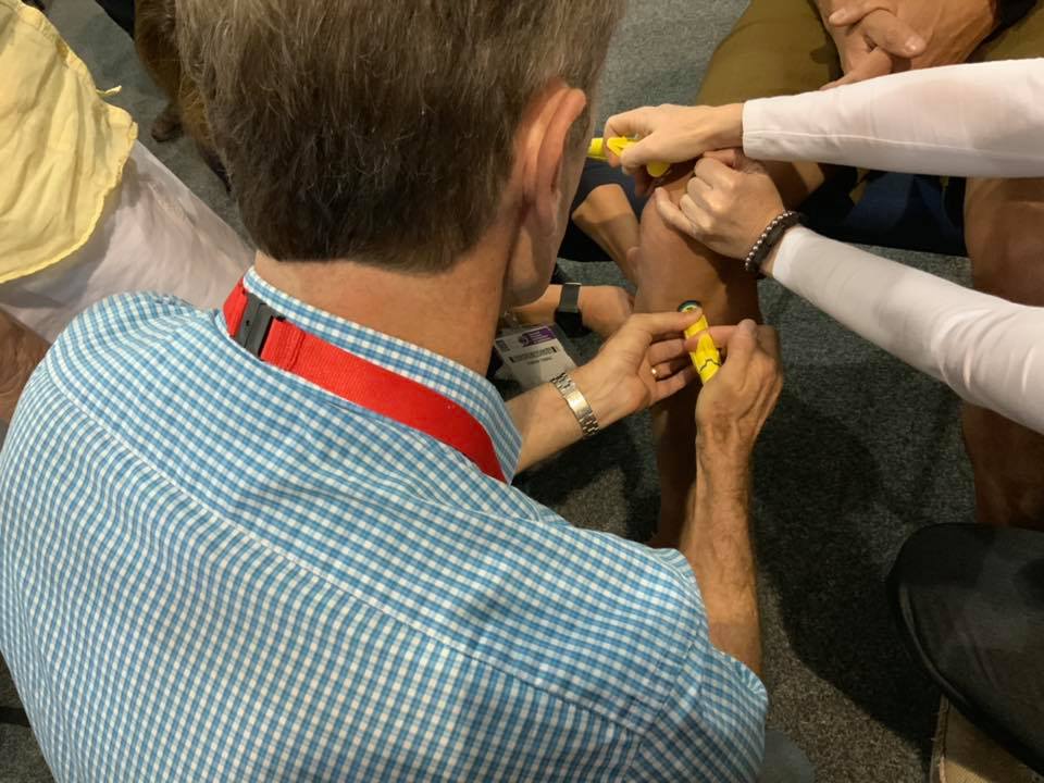 Cynergex Group - How to insert the bone injection gun...